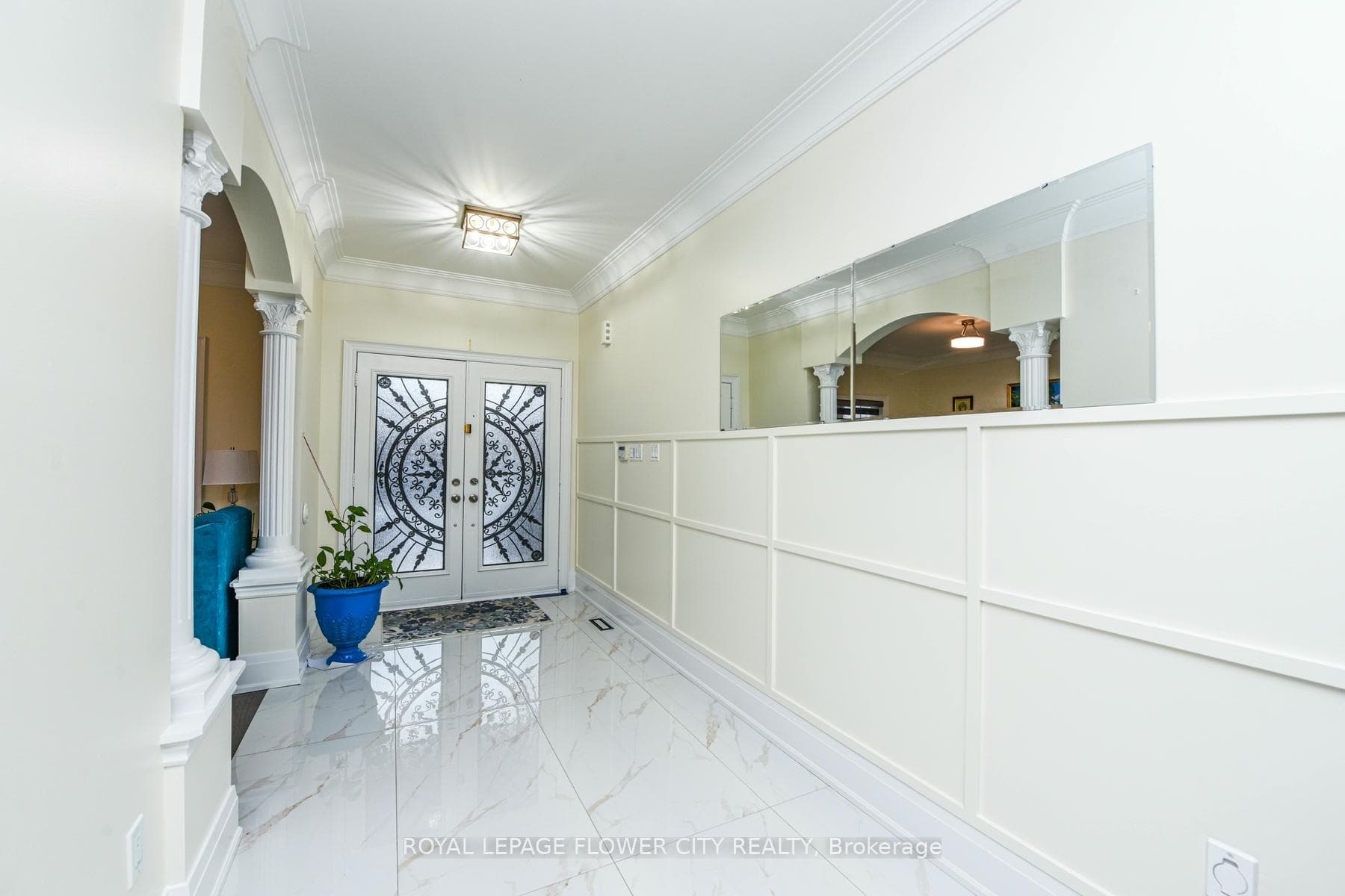 22 Wintersnow Court - Detached photo 9 of 50 in Brampton, Ontario