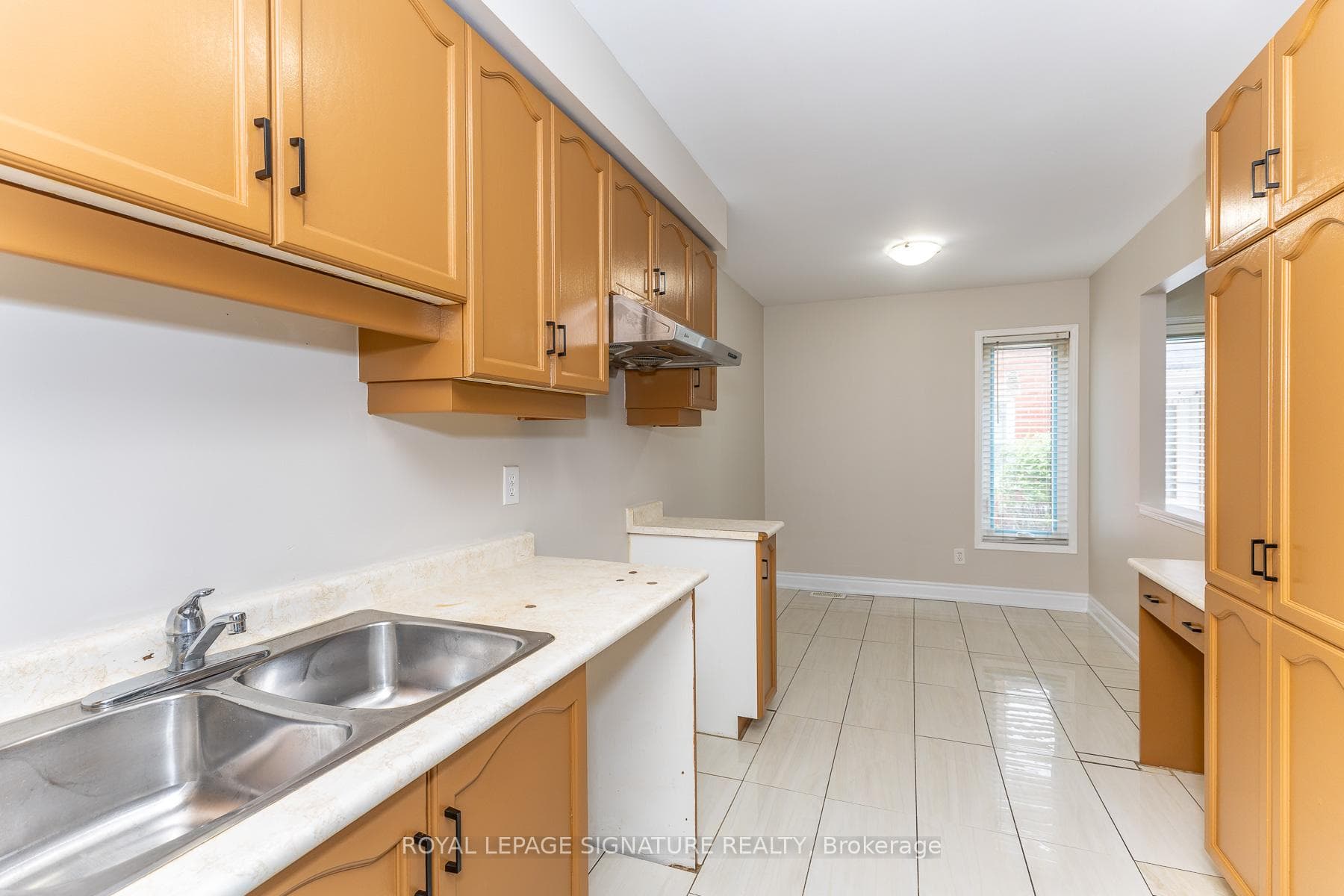 60 Blue Spruce Street - Townhouse photo 20 of 39 in Brampton, Ontario