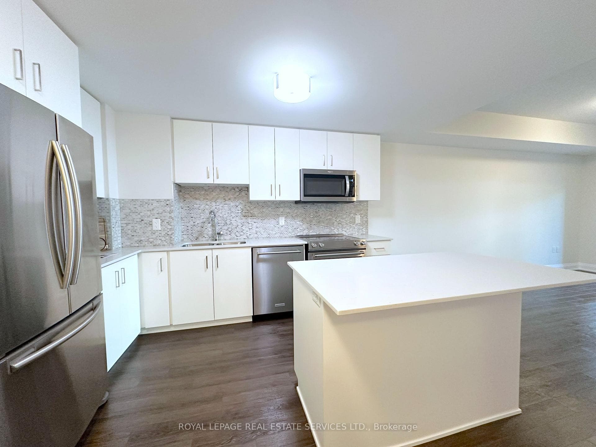 2333 Taunton Road Unit 101 - Condo photo 2 of 21 in Oakville, Ontario