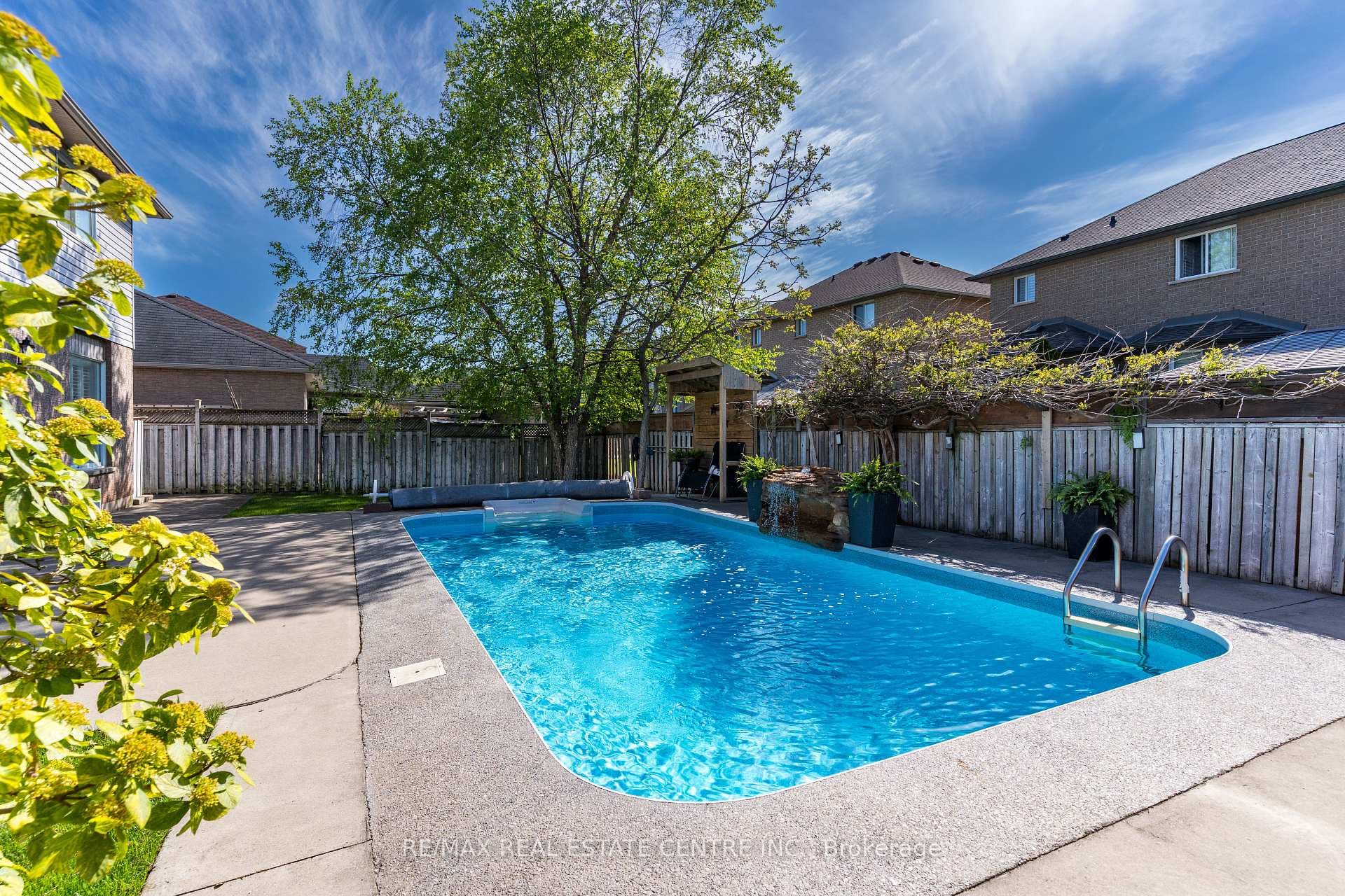 2 Orvieto Court - Detached photo 37 of 47 in Hamilton, Ontario