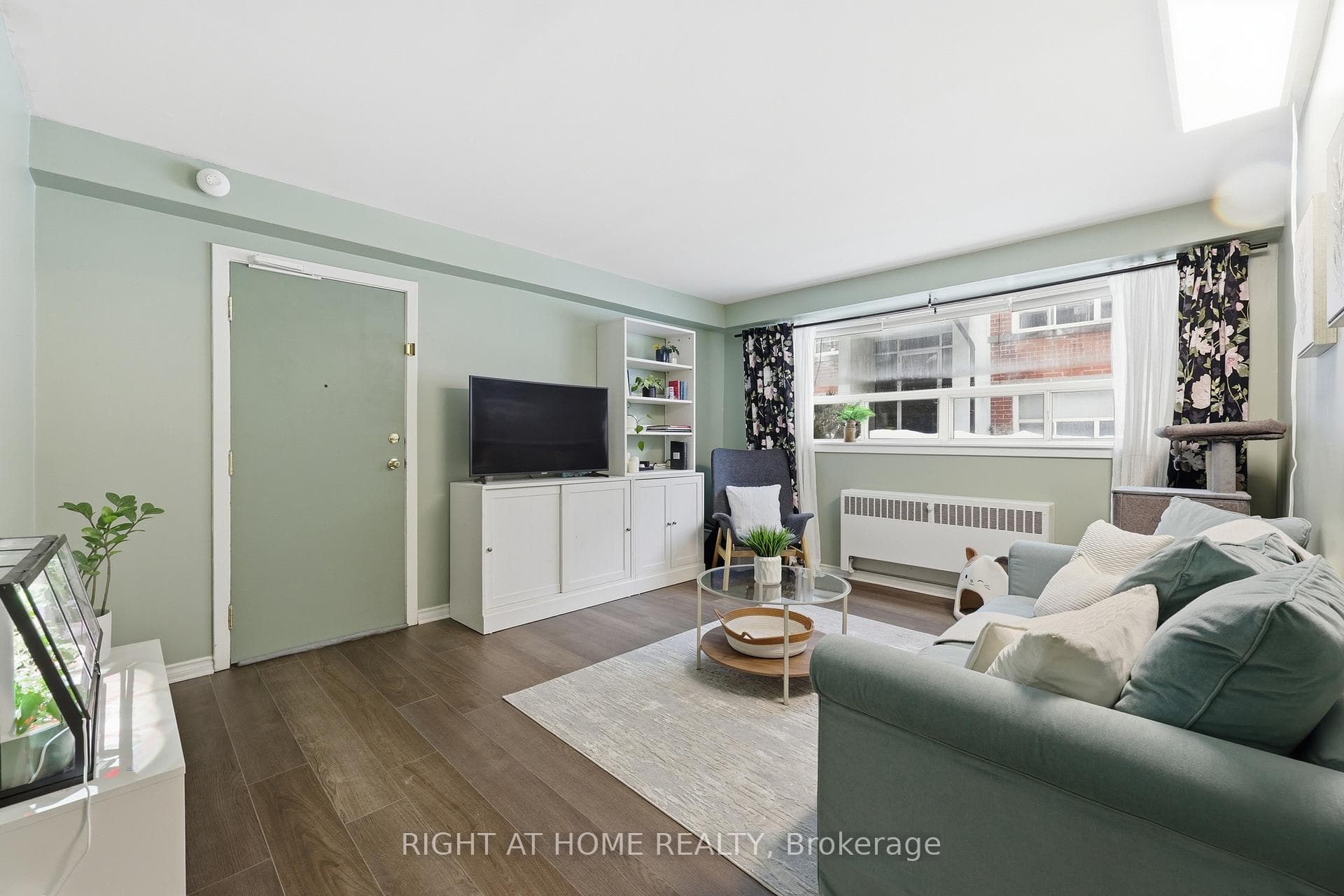 223 MacNab Street Unit 11 - Condo photo 5 of 17 in Hamilton, Ontario