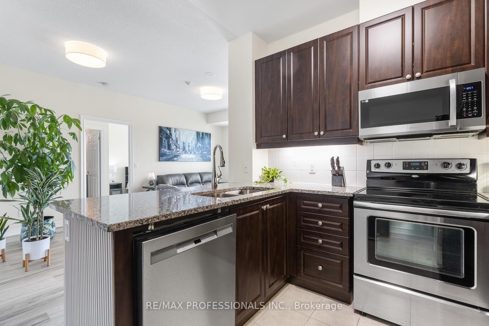 1135 Royal York Road Unit 801 - Condo photo 7 of 17 in Etobicoke (Islington / Rexdale), Ontario