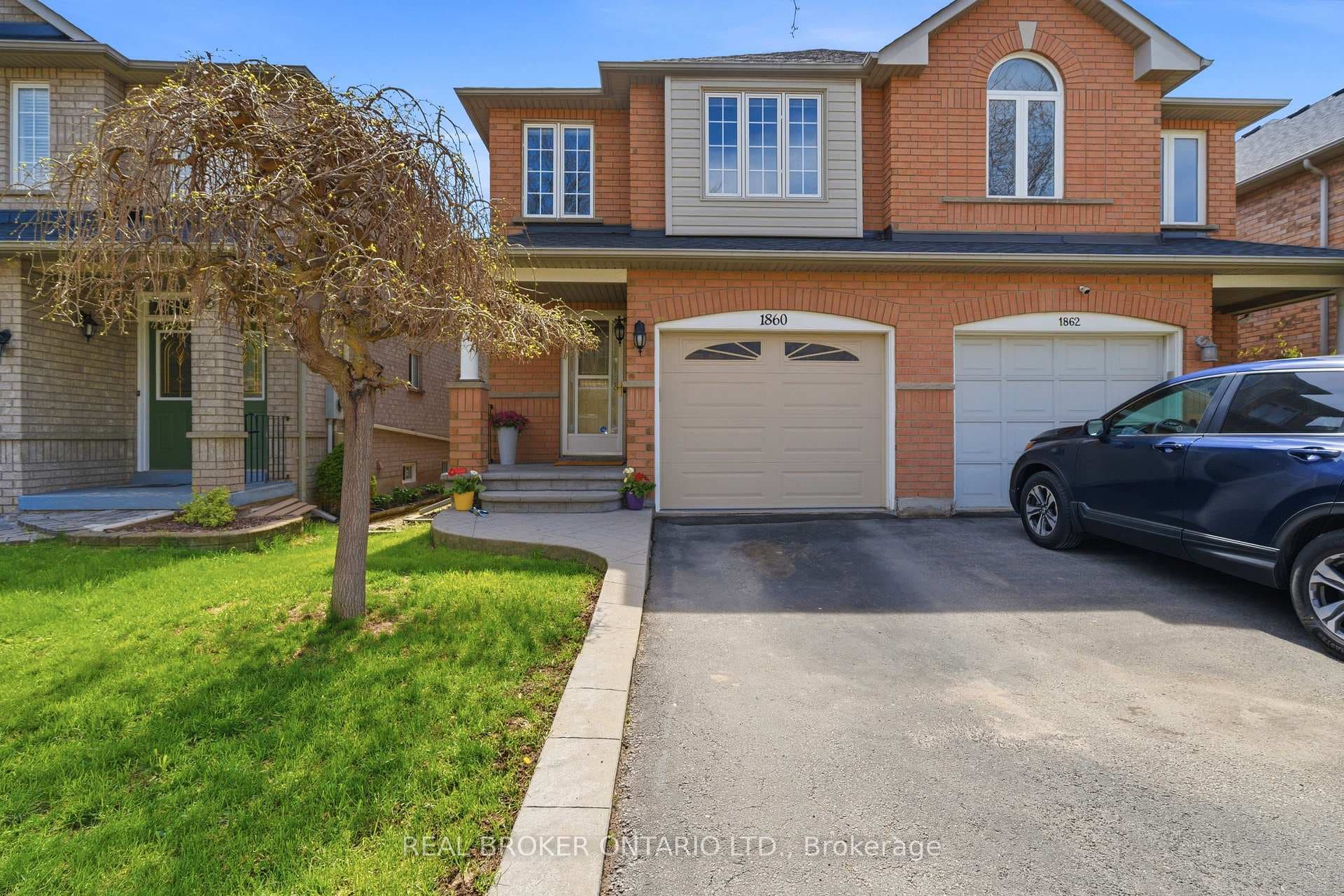 1860 Creek Way - Semi-Detached photo 3 of 44 in Burlington, Ontario