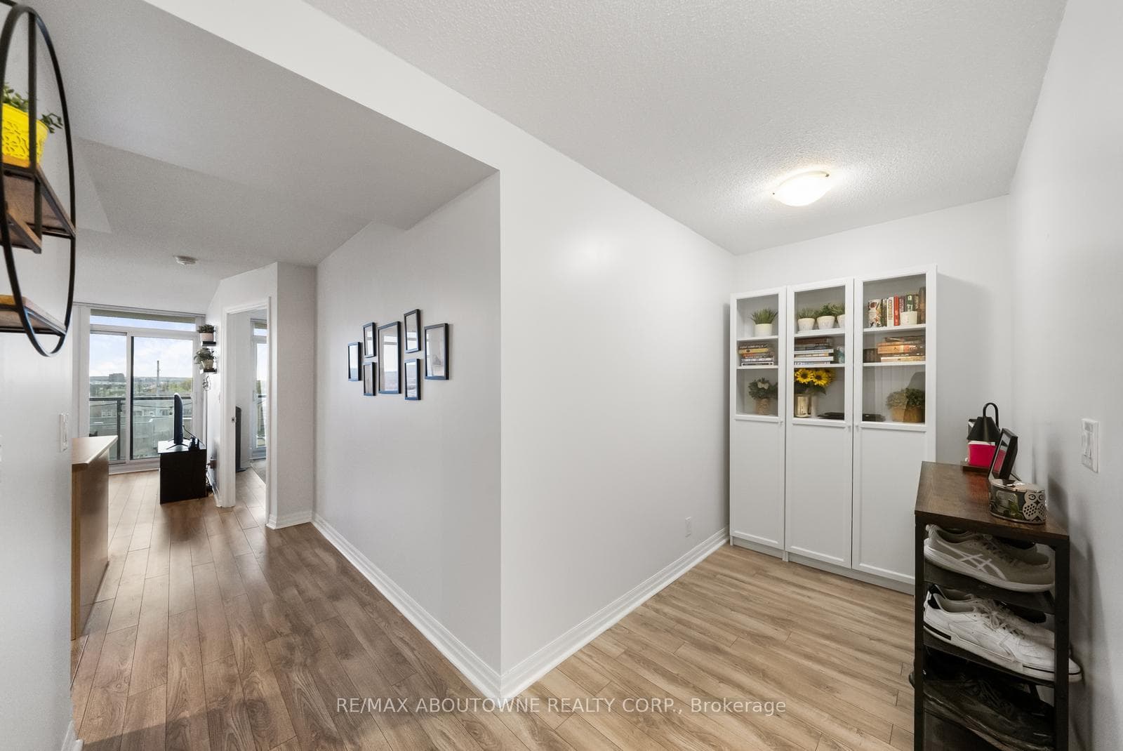1940 Ironstone Drive Unit 808 - Condo photo 6 of 33 in Burlington, Ontario