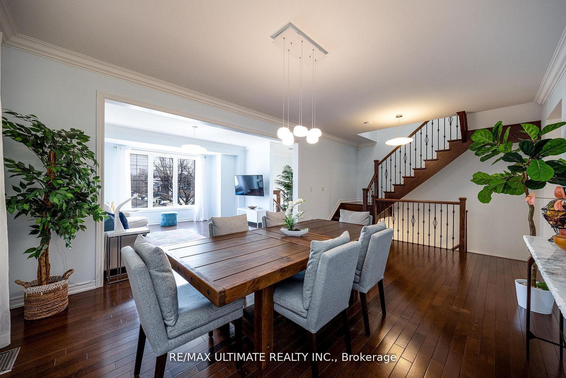 1160 Islington Avenue - Detached photo 2 of 50 in Etobicoke (Islington / Rexdale), Ontario