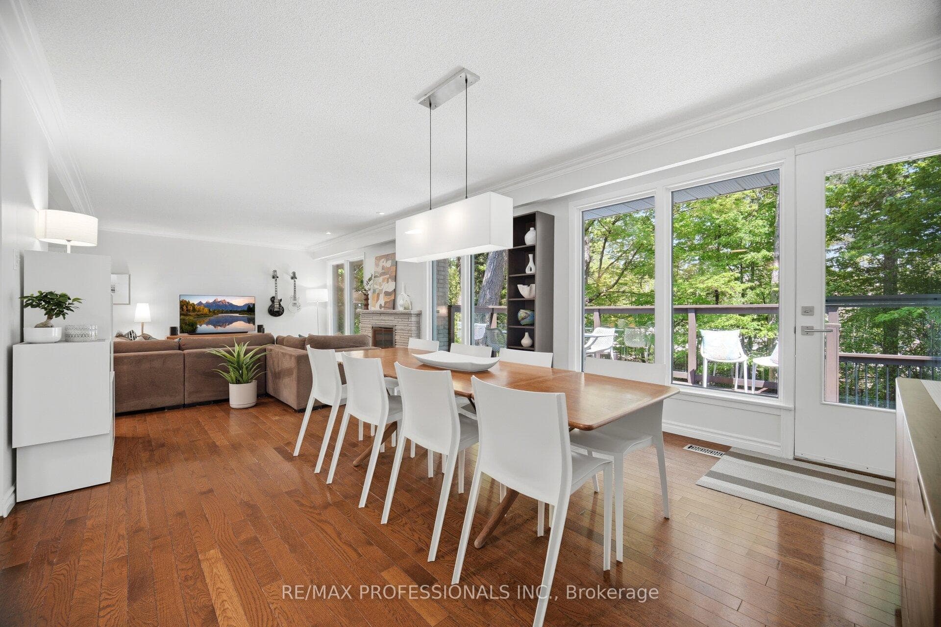 10 Cosway Court - Detached photo 9 of 46 in Etobicoke (Islington / Rexdale), Ontario