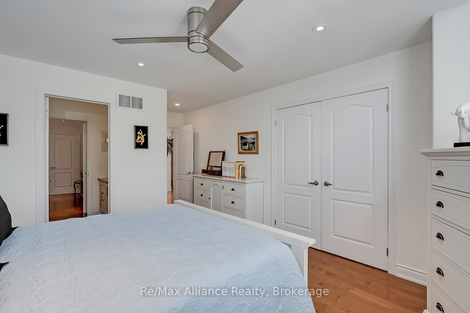 203 Burloak Drive - Detached photo 28 of 50 in Oakville, Ontario