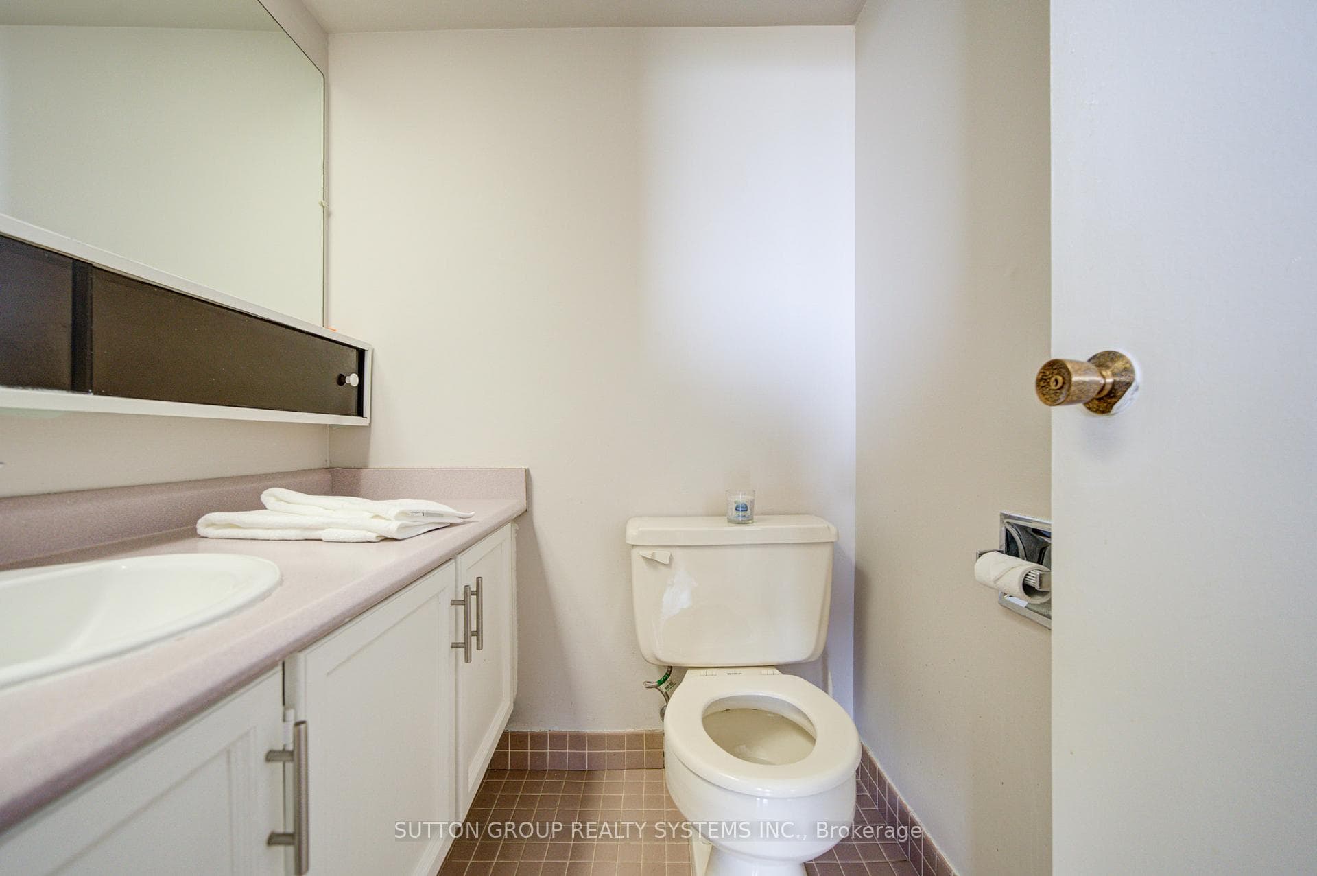 10 Muirhead Road Unit 806 - Condo photo 26 of 45 in Hillcrest Village / Bayview Village, Ontario