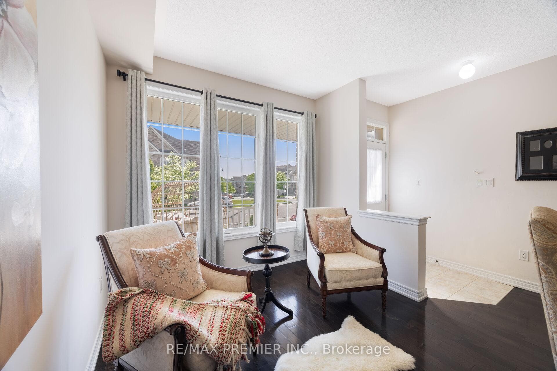 85 Kimborough Hollow - Semi-Detached photo 6 of 50 in Brampton, Ontario