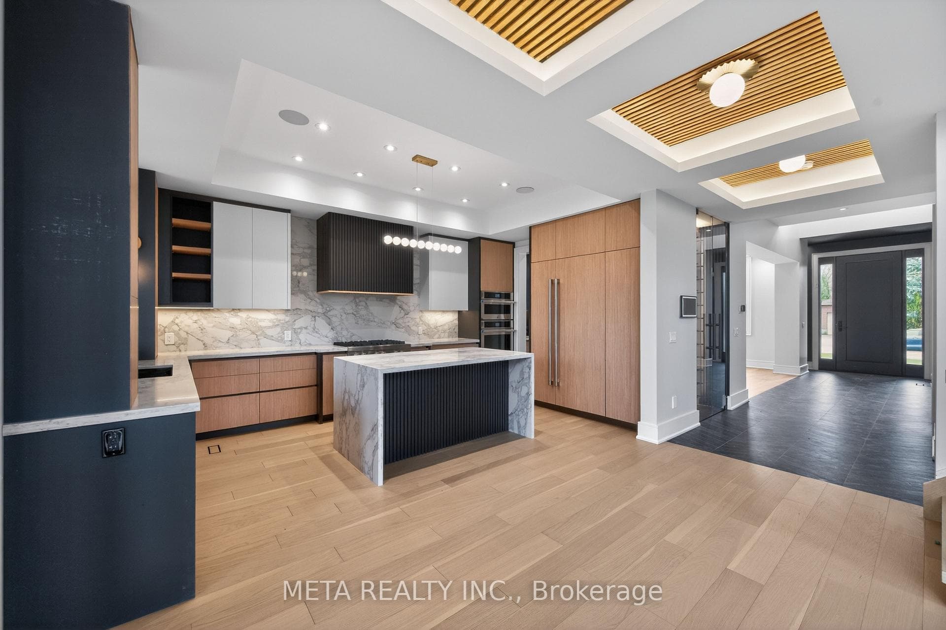 1035 Pinegrove Road - Detached photo 12 of 27 in Oakville, Ontario