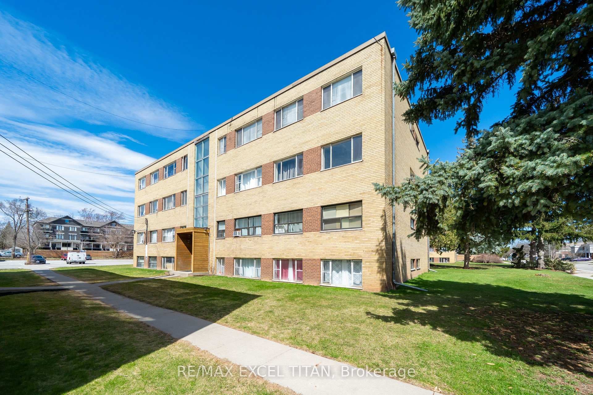 799 Robinson Street Unit 11 - Condo photo 12 of 13 in Burlington, Ontario