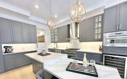 469 Threshing Mill Boulevard - Detached photo 24 of 45 in Oakville, Ontario