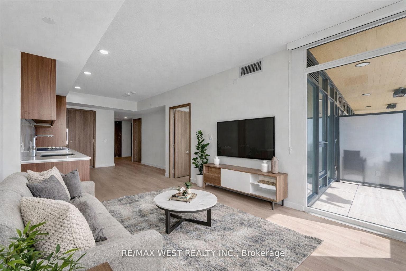 1 Concord Cityplace Way Unit 5709 - Condo photo 11 of 44 in Downtown Toronto / Waterfront, Ontario