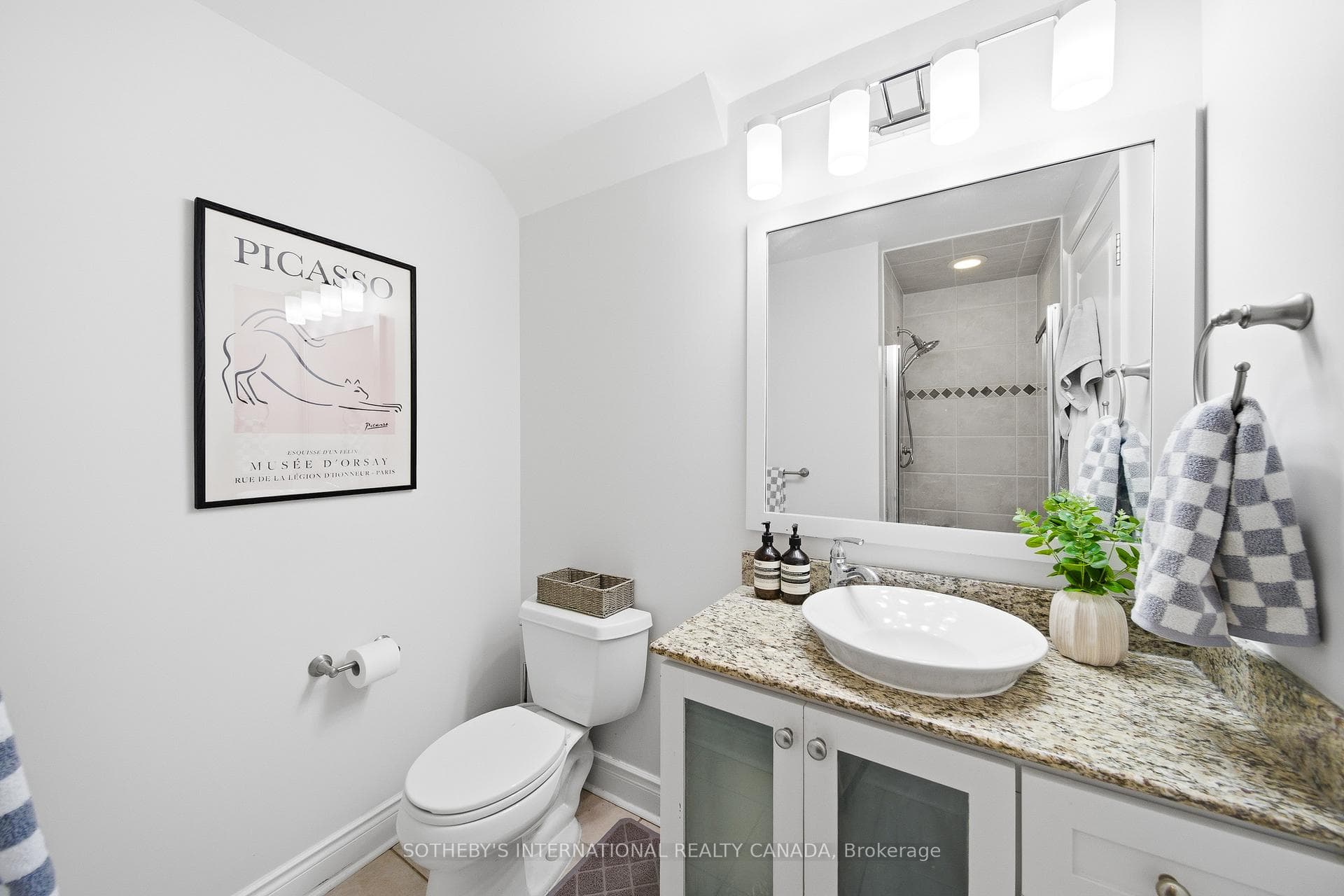 80 Cumberland Street Unit 1507 - Condo photo 15 of 32 in Annex / Yorkville / Summerhill, Ontario