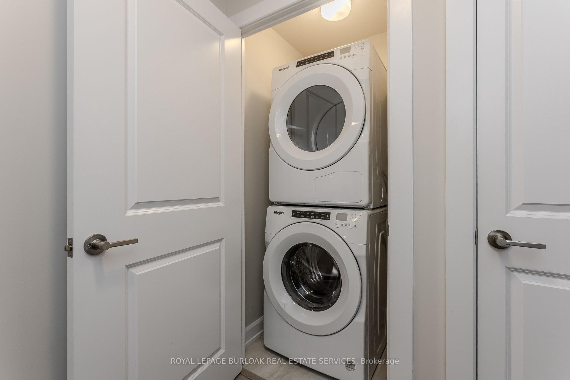 3200 William Coltson Avenue Unit 406 - Condo photo 11 of 27 in Oakville, Ontario