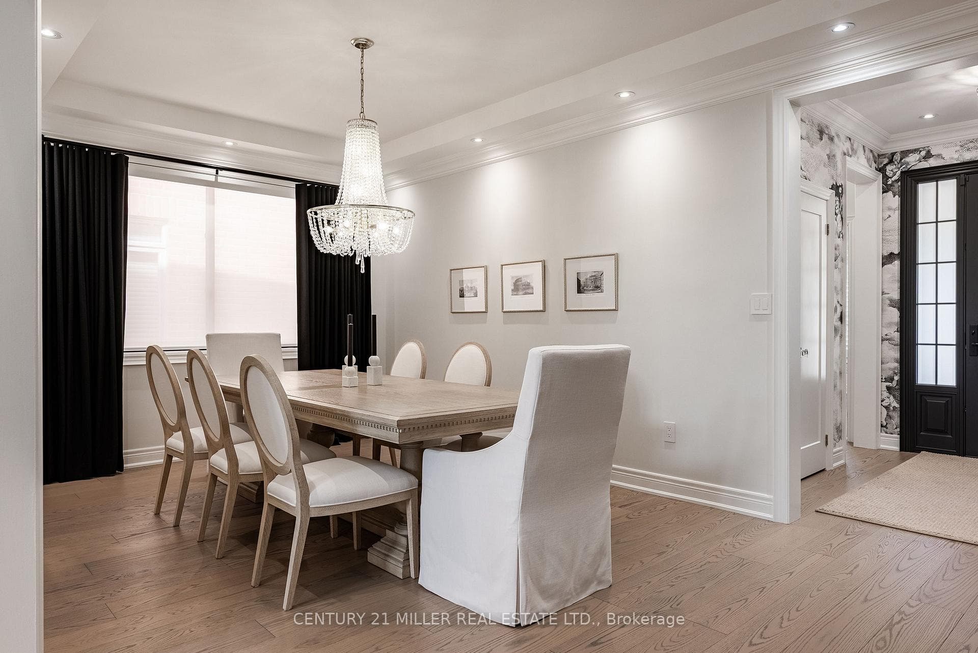 2201 Rochester Circle - Detached photo 6 of 47 in Oakville, Ontario