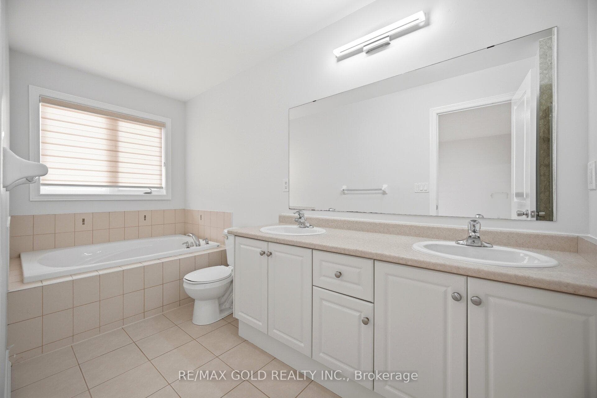 49 Interlude Drive - Semi-Detached photo 21 of 50 in Brampton, Ontario
