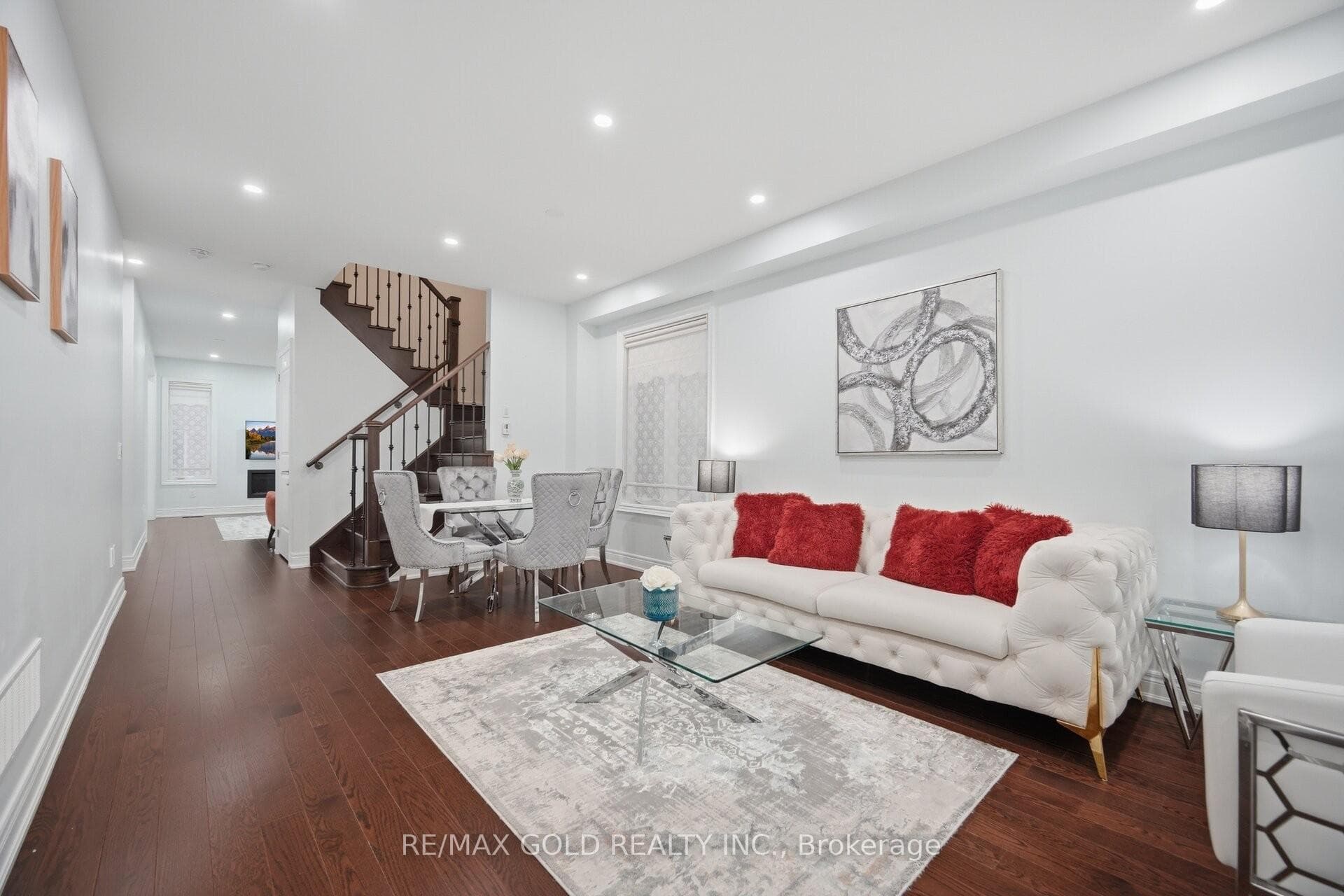 11 Sinatra Street - Detached photo 4 of 30 in Brampton, Ontario