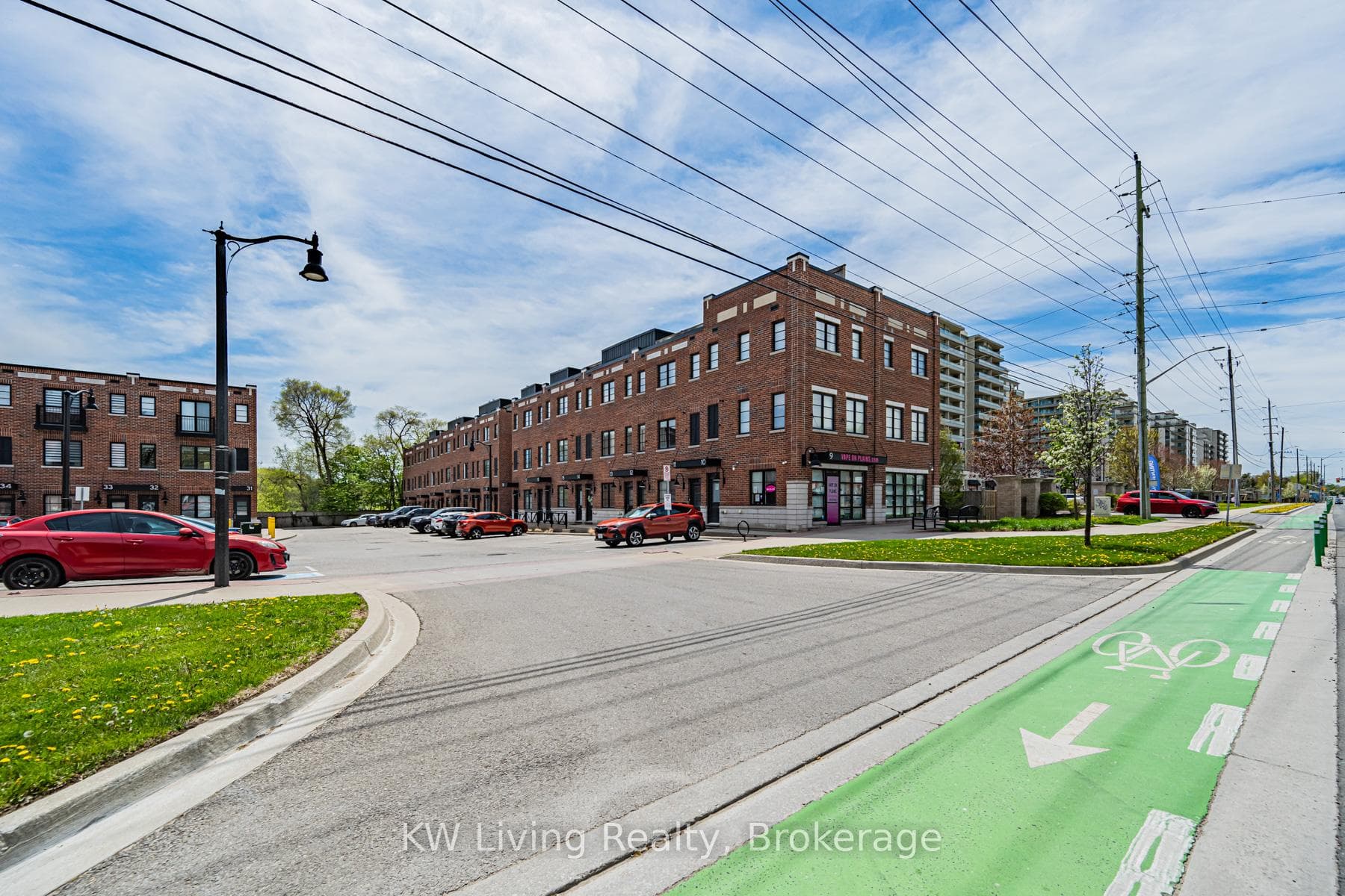 70 Plains Road Unit 18 - Condo photo 4 of 50 in Burlington, Ontario