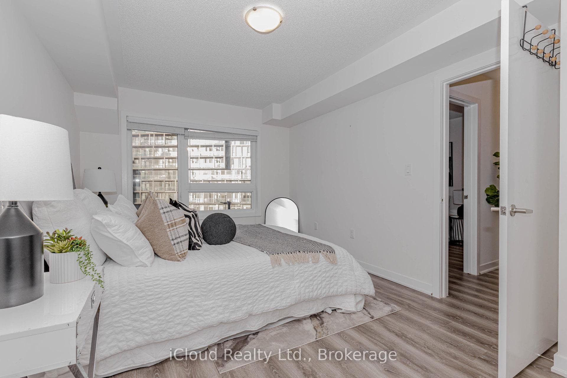 3189 BASTEDO Common Unit 69 - Townhouse photo 32 of 50 in Burlington, Ontario