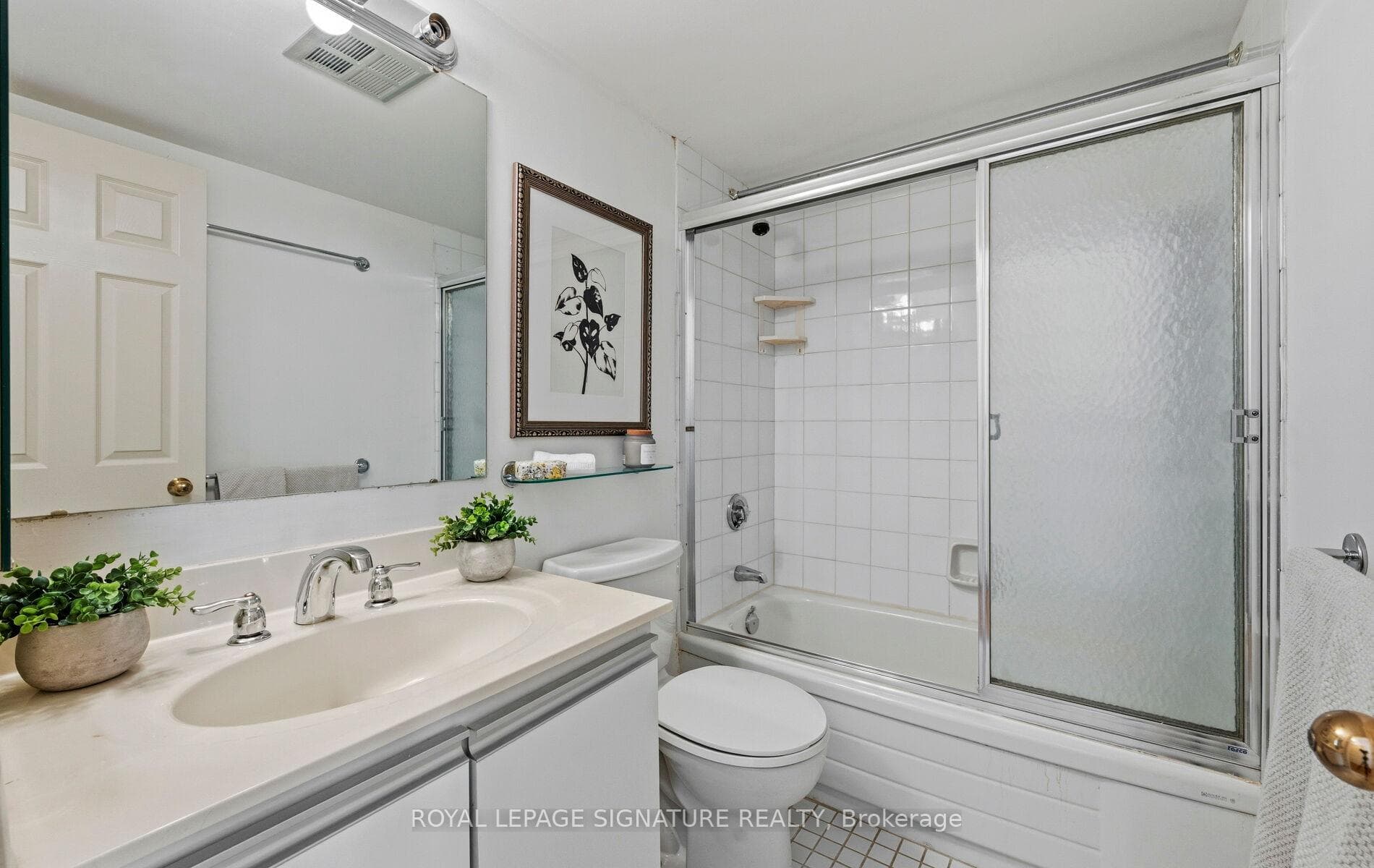 3 Concorde Place Unit 805 - Condo photo 20 of 36 in Don Mills / Parkwoods / Victoria Village, Ontario