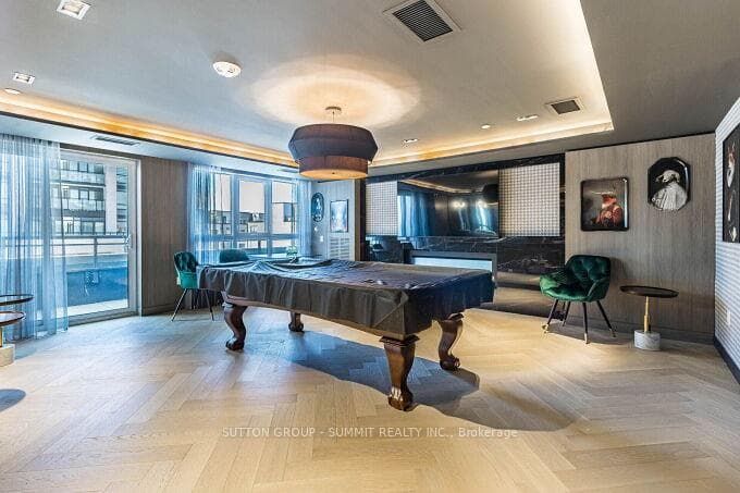 395 DUNDAS Street Unit 504 - Condo photo 23 of 40 in Oakville, Ontario