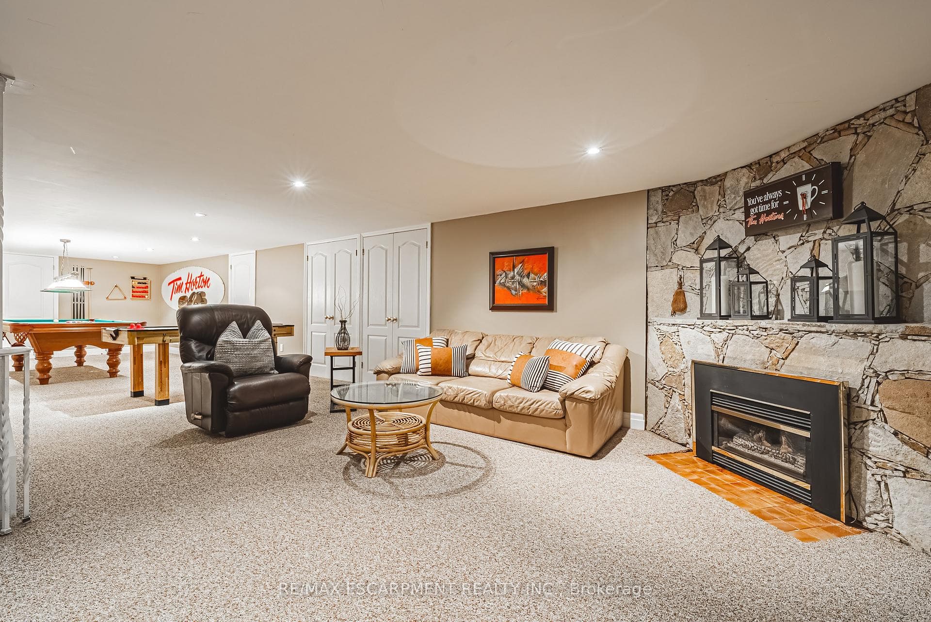 7 Colonial Crescent - Detached photo 39 of 49 in Oakville, Ontario