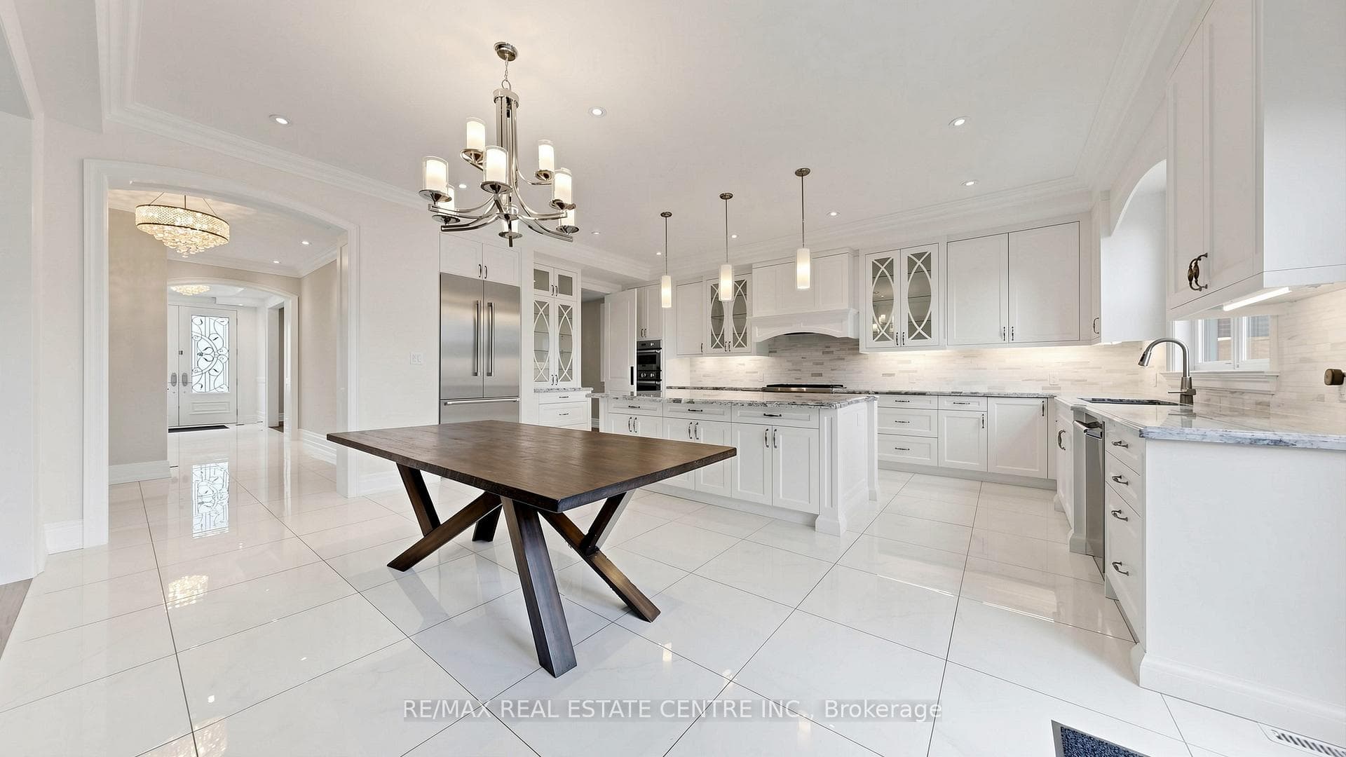 1496 Mansfield Drive - Detached photo 9 of 50 in Oakville, Ontario
