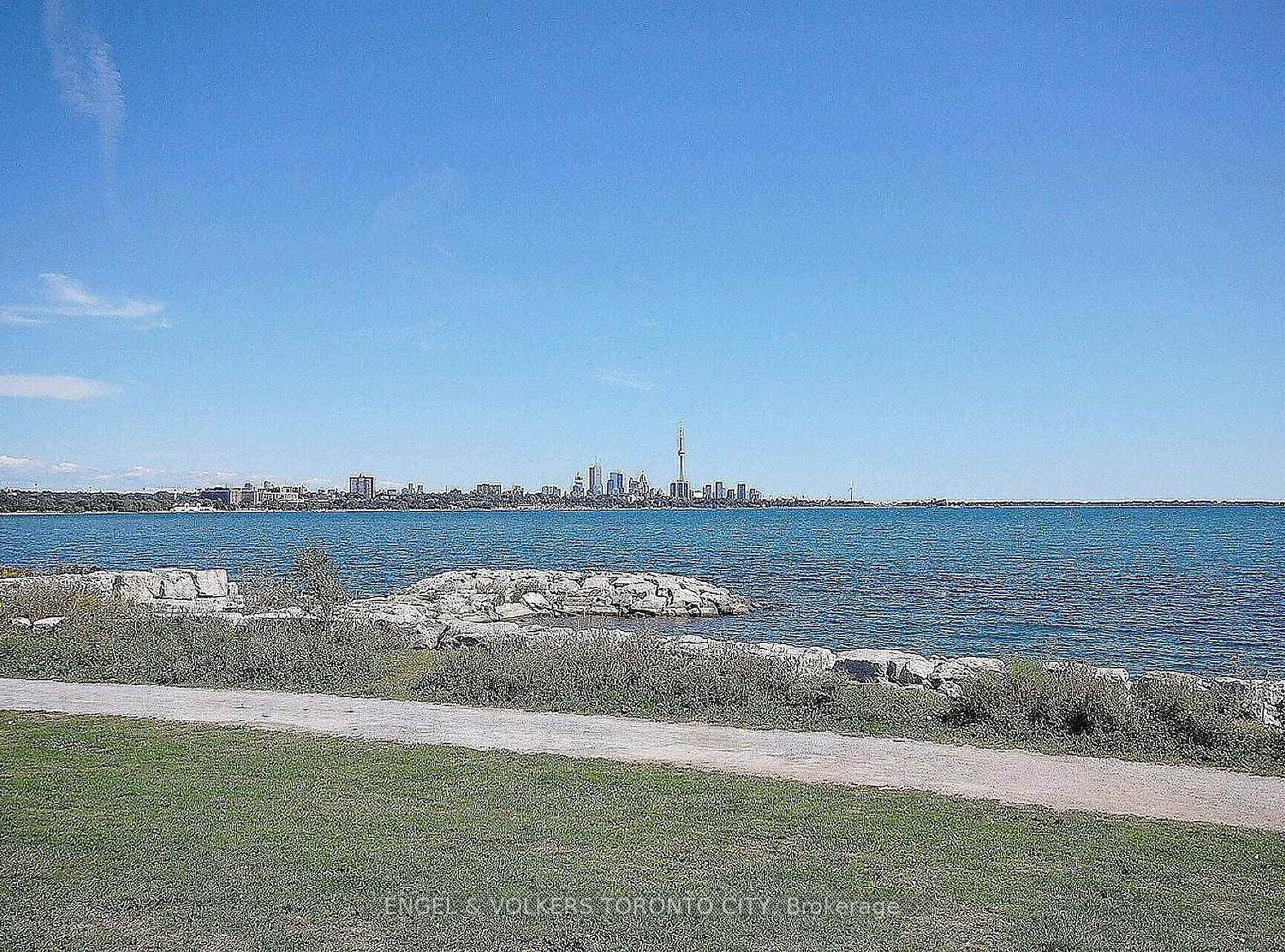 70 Annie Craig Drive Unit TH104 - Condo photo 21 of 22 in Liberty Village / Parkdale / South Parkdale, Ontario