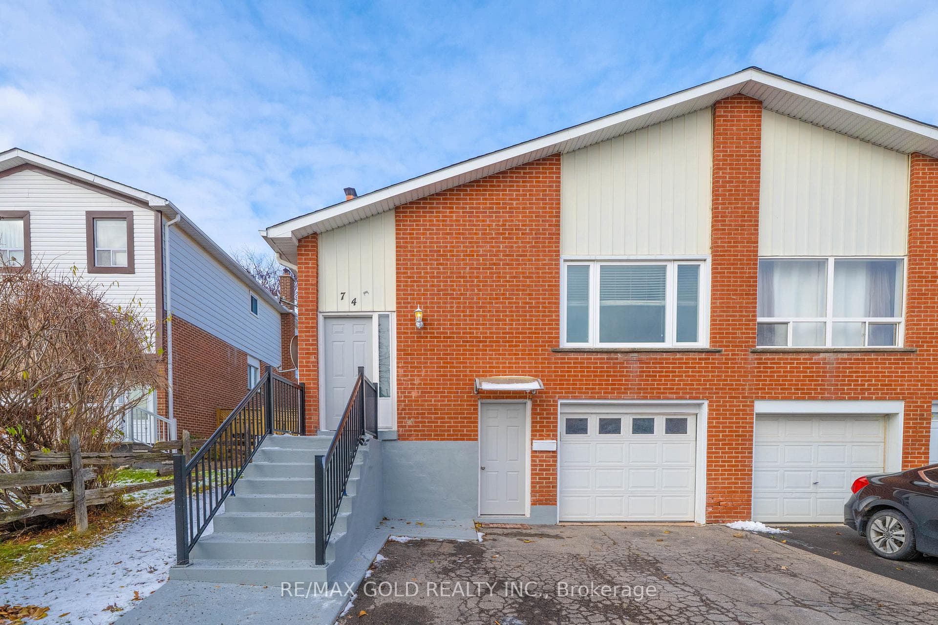 74 Radford Drive - home for sale in Brampton, Ontario