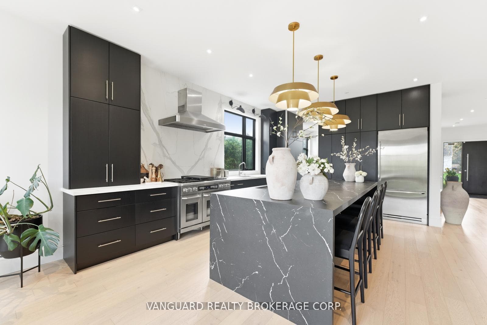 1099 Truman Avenue - Detached photo 15 of 48 in Oakville, Ontario