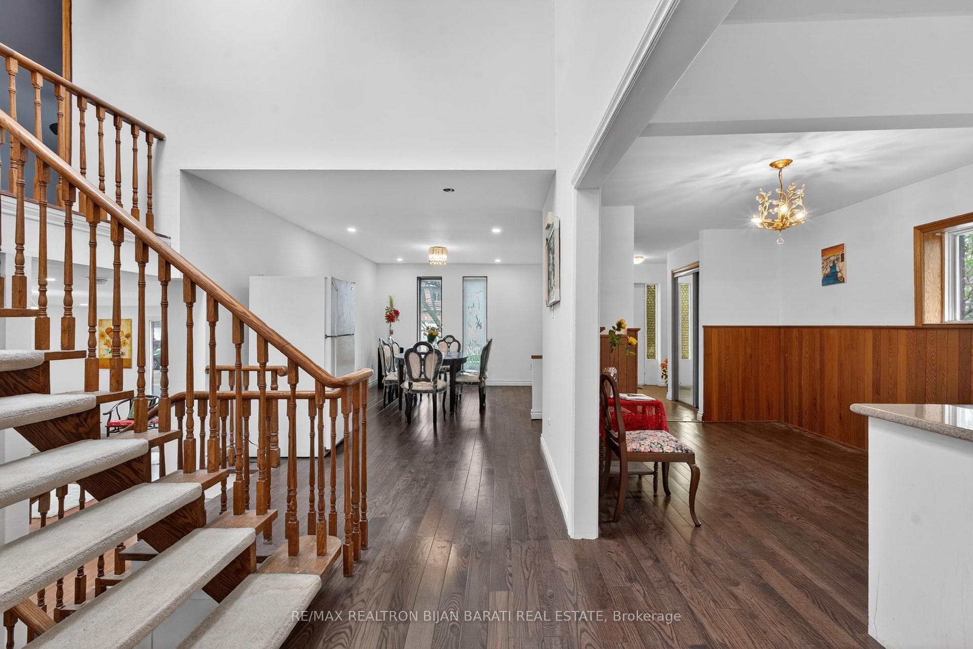 309 Hillcrest Avenue - Detached photo 6 of 47 in Willowdale / Newtonbrook, Ontario