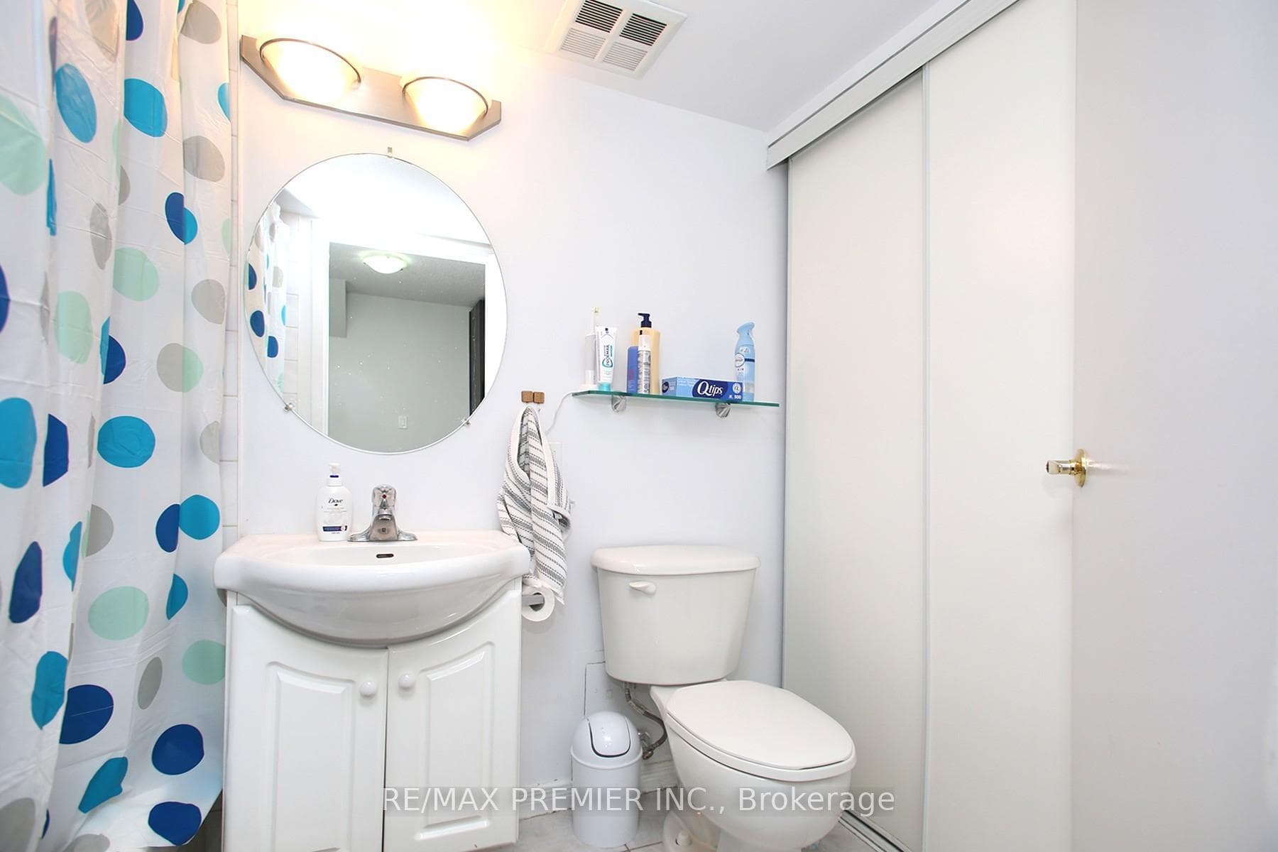 22 Western Battery Road Unit 109 - Condo photo 17 of 20 in Downtown Toronto / Waterfront, Ontario