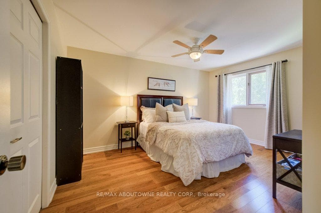 1300 Old Bridle Path - Detached photo 22 of 43 in Oakville, Ontario
