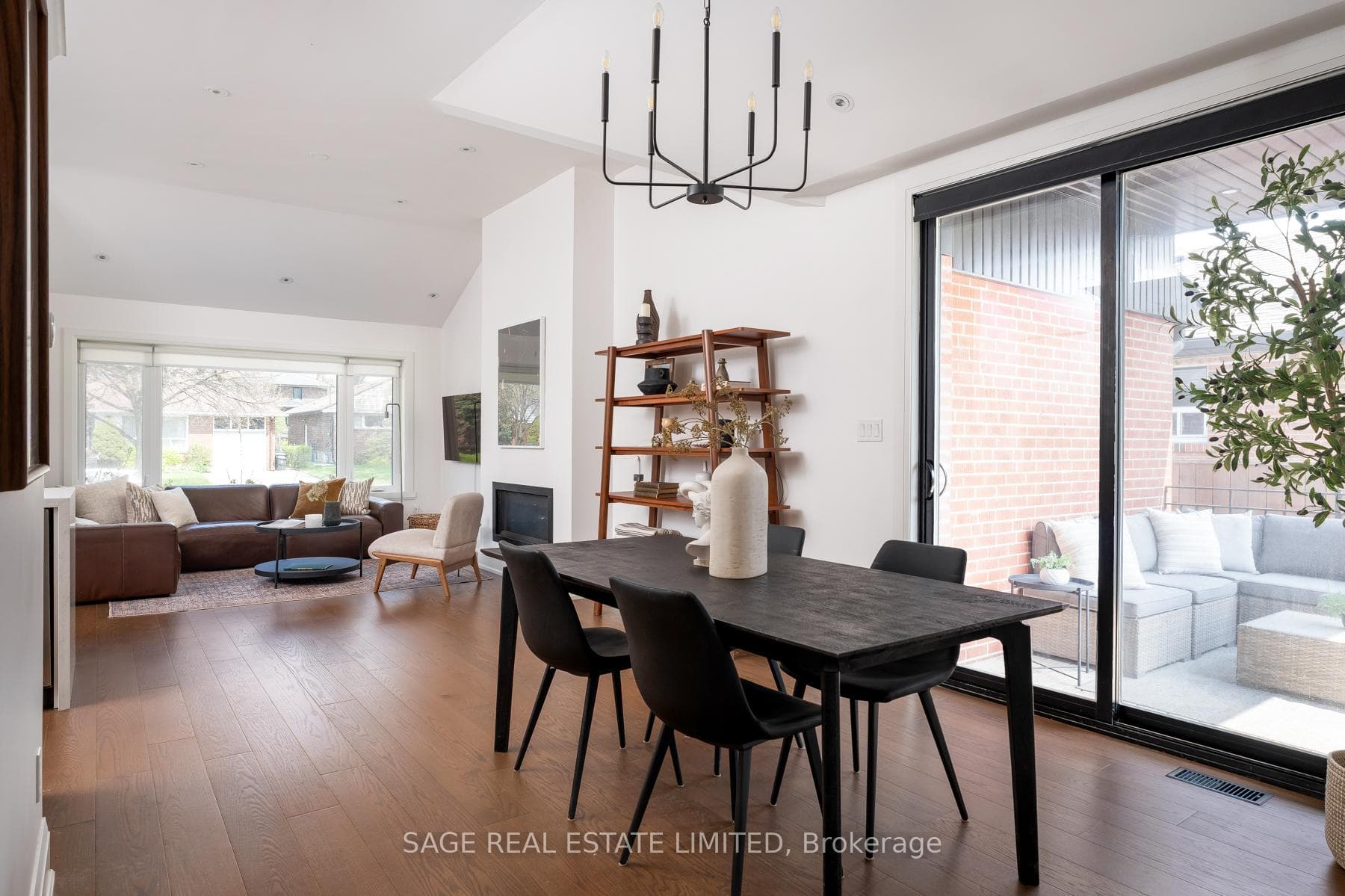 7 Rathgar Avenue - Detached photo 19 of 38 in Etobicoke (Islington / Rexdale), Ontario