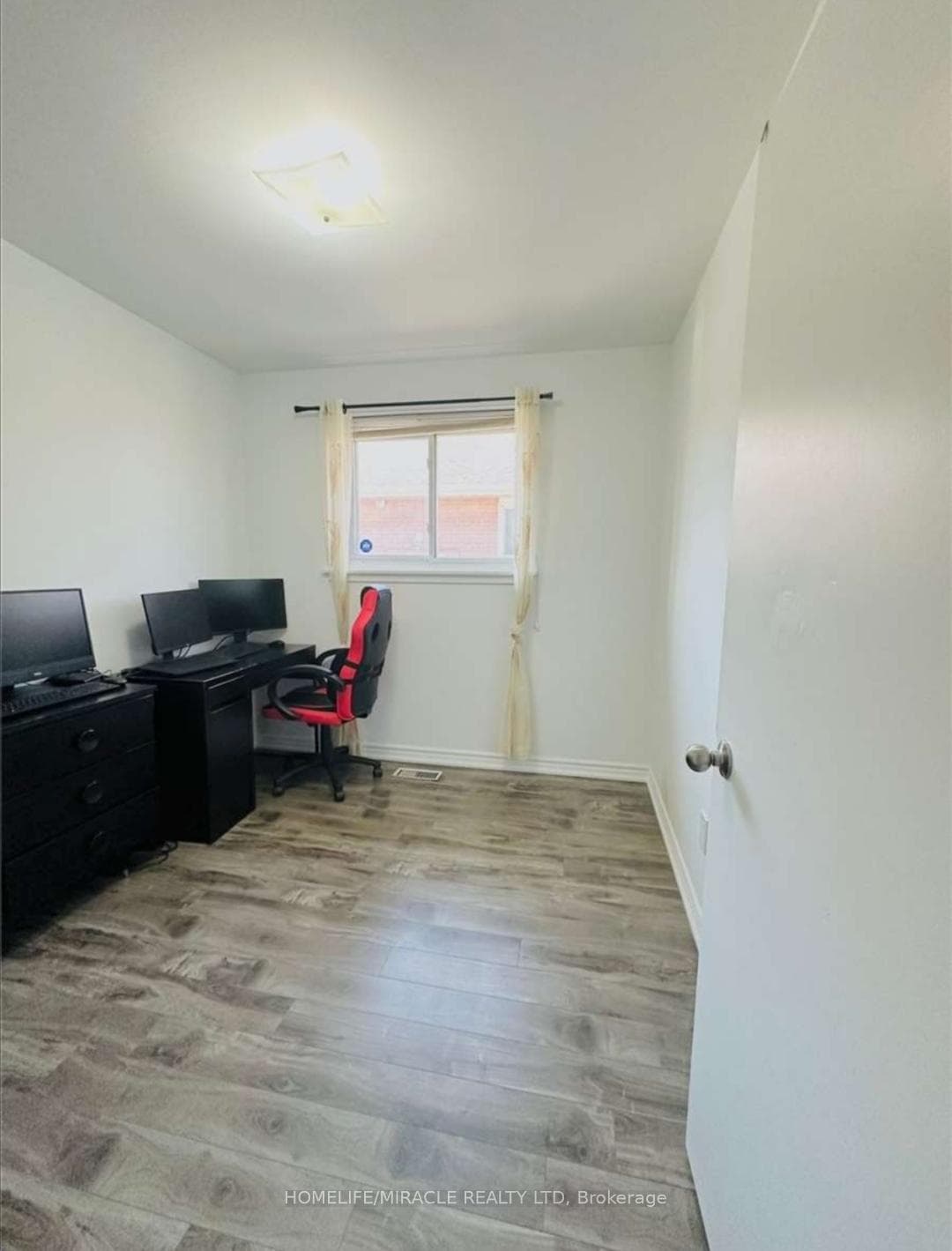 66 Fairglen Avenue - Semi-Detached photo 17 of 35 in Brampton, Ontario