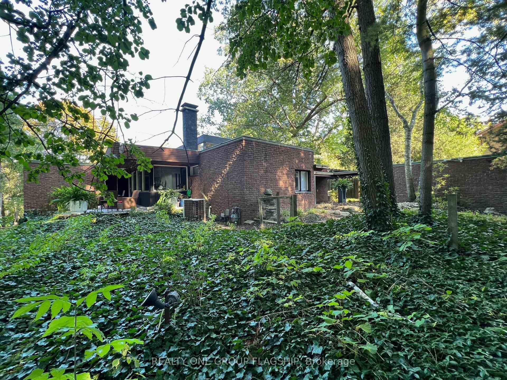 1379 Clarkson Road - Detached photo 1 of 34 in Mississauga, Ontario