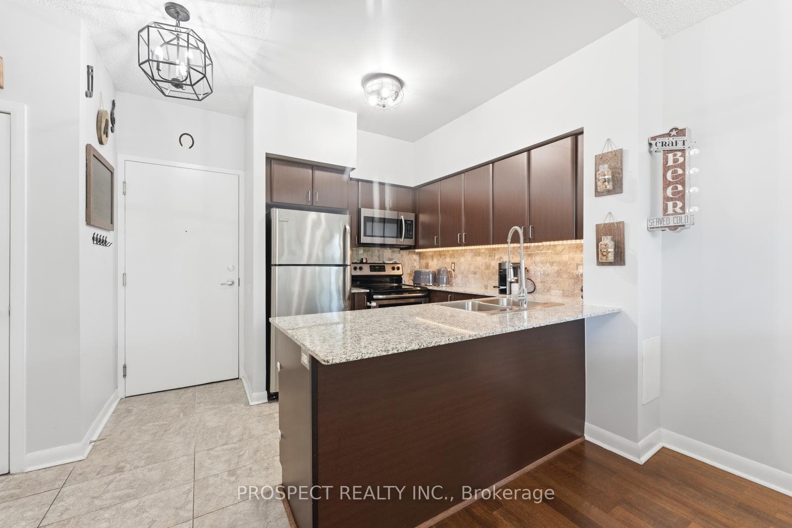 525 Wilson Avenue Unit 129 - Condo photo 5 of 31 in North York (Bathurst Manor / Clanton Park), Ontario