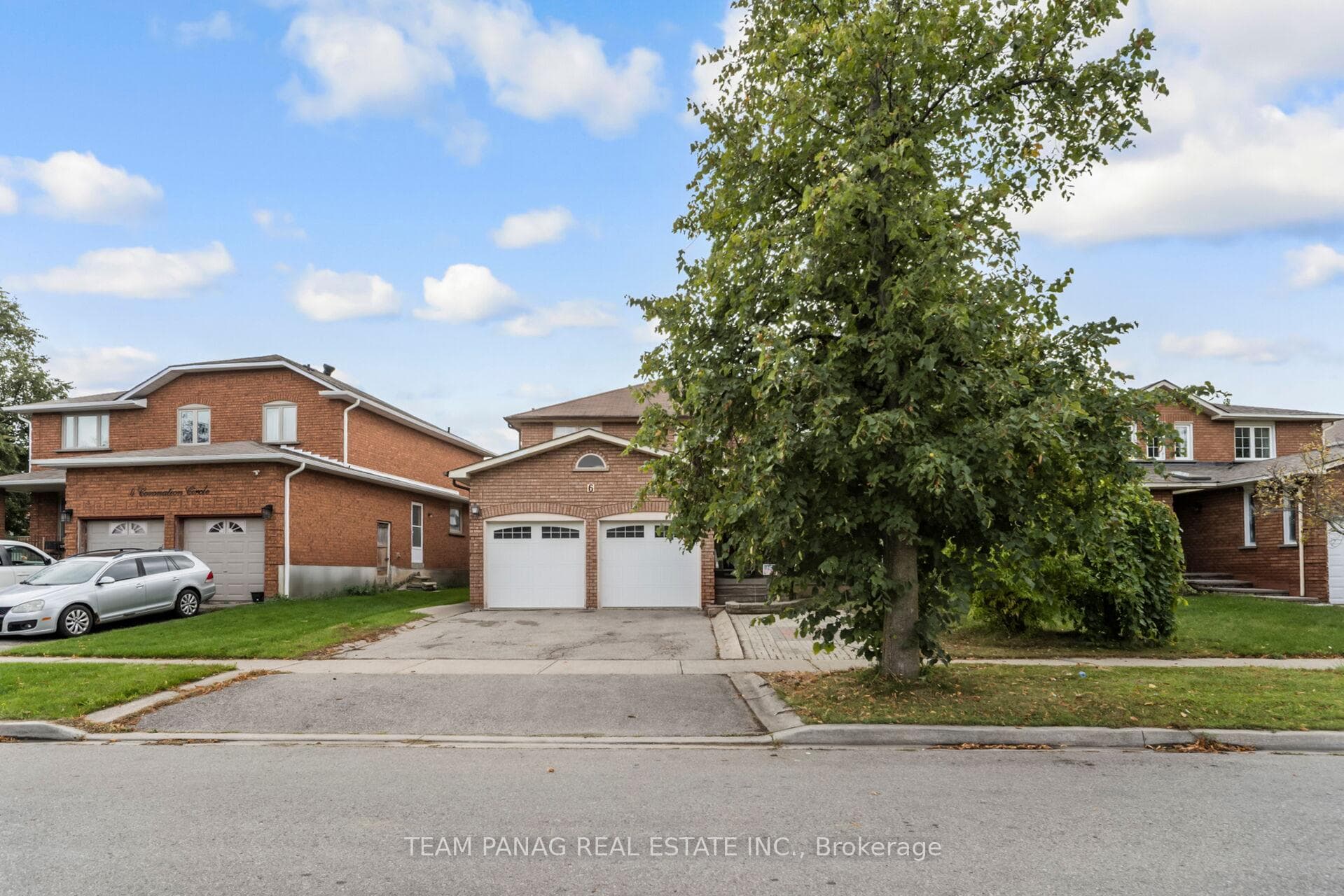6 Coronation Circle - Multi-Family for sale in Castlemore, Ontario