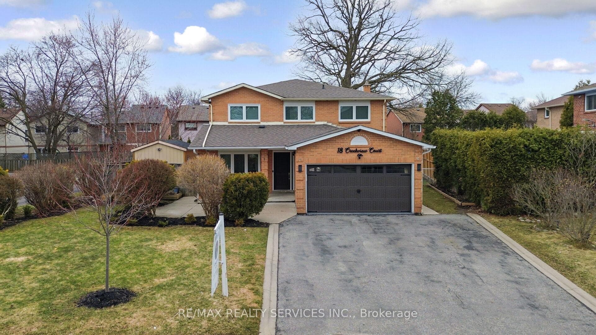 18 Creekview Court - home for sale in Brampton, Ontario