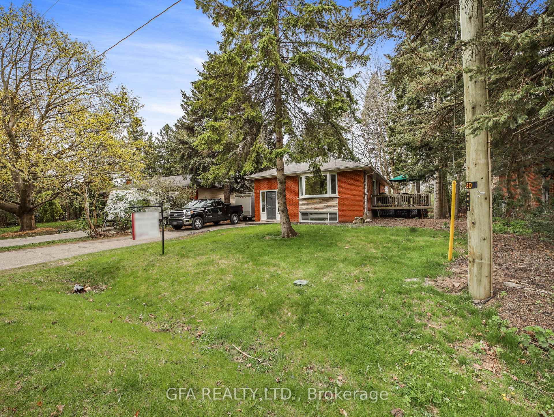 1169 Cynthia Lane - home for sale in Oakville, Ontario