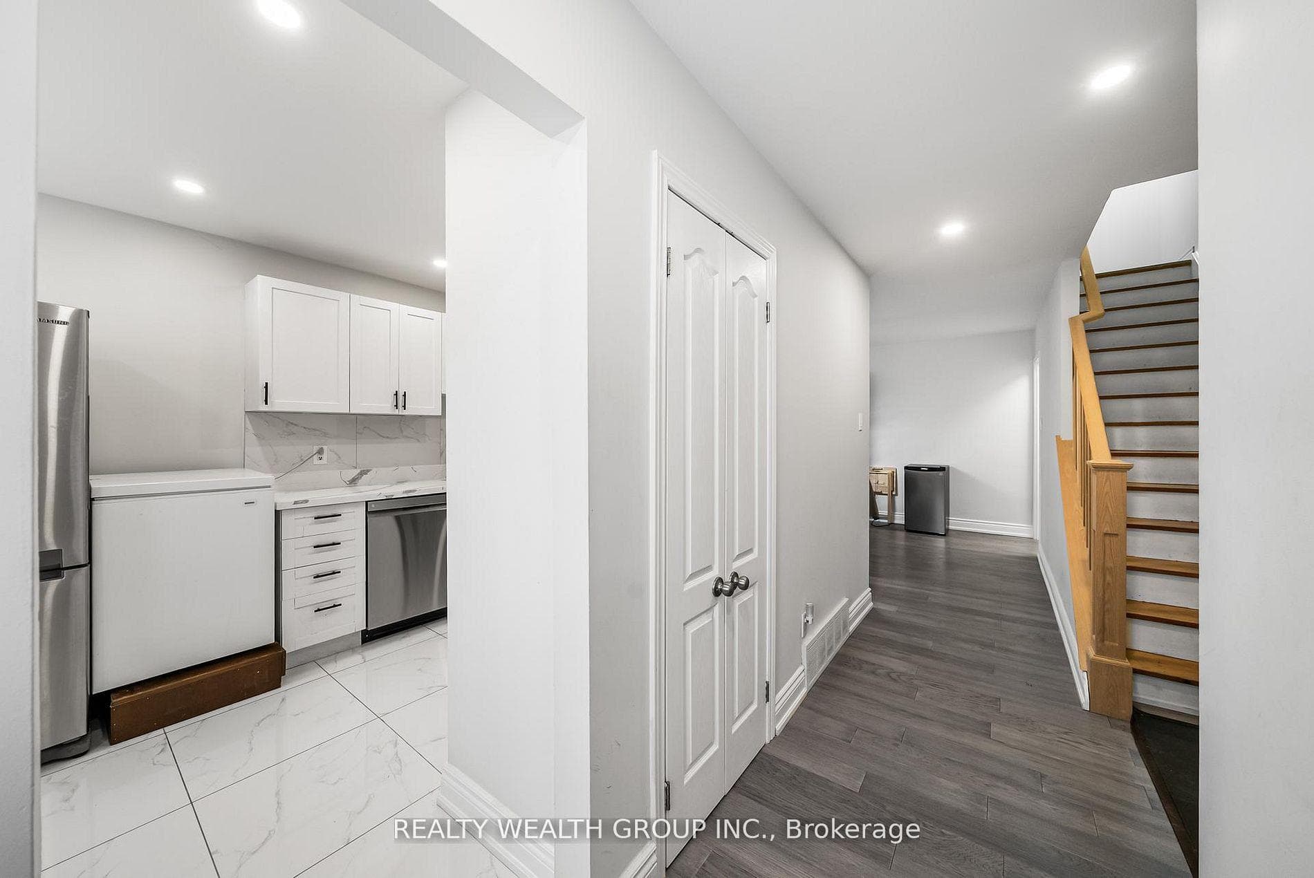 521 Timber Lane Unit 39 - Condo photo 4 of 25 in Burlington, Ontario