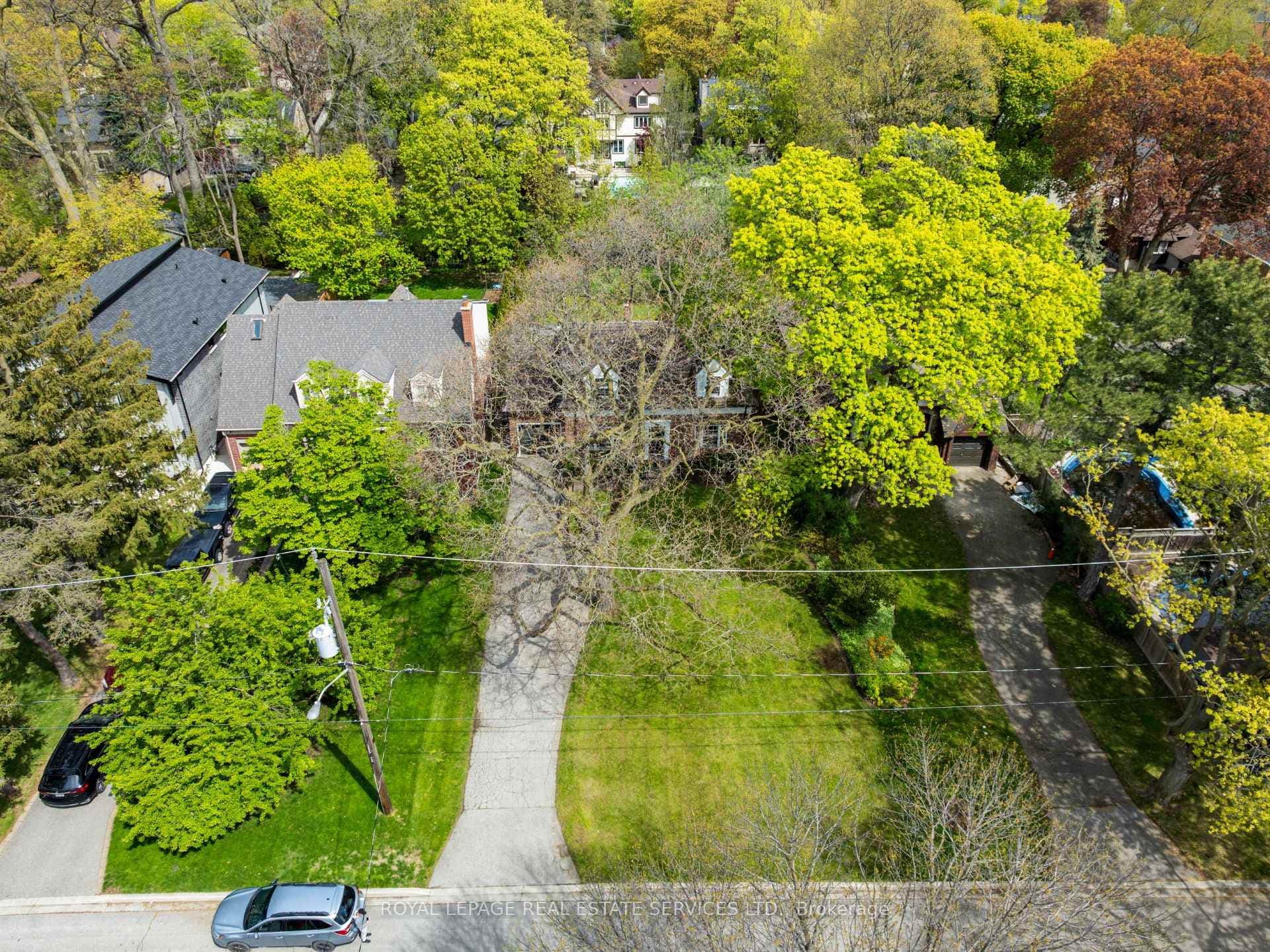 28 Holloway Road - Detached photo 1 of 31 in Etobicoke (Islington / Rexdale), Ontario