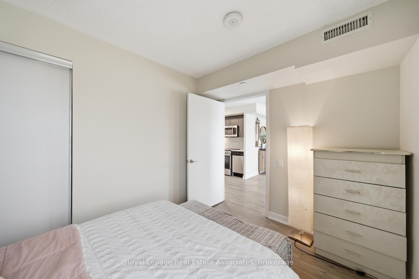 38 Monte Kwinter Court Unit 807 - Condo photo 26 of 41 in North York (Bathurst Manor / Clanton Park), Ontario