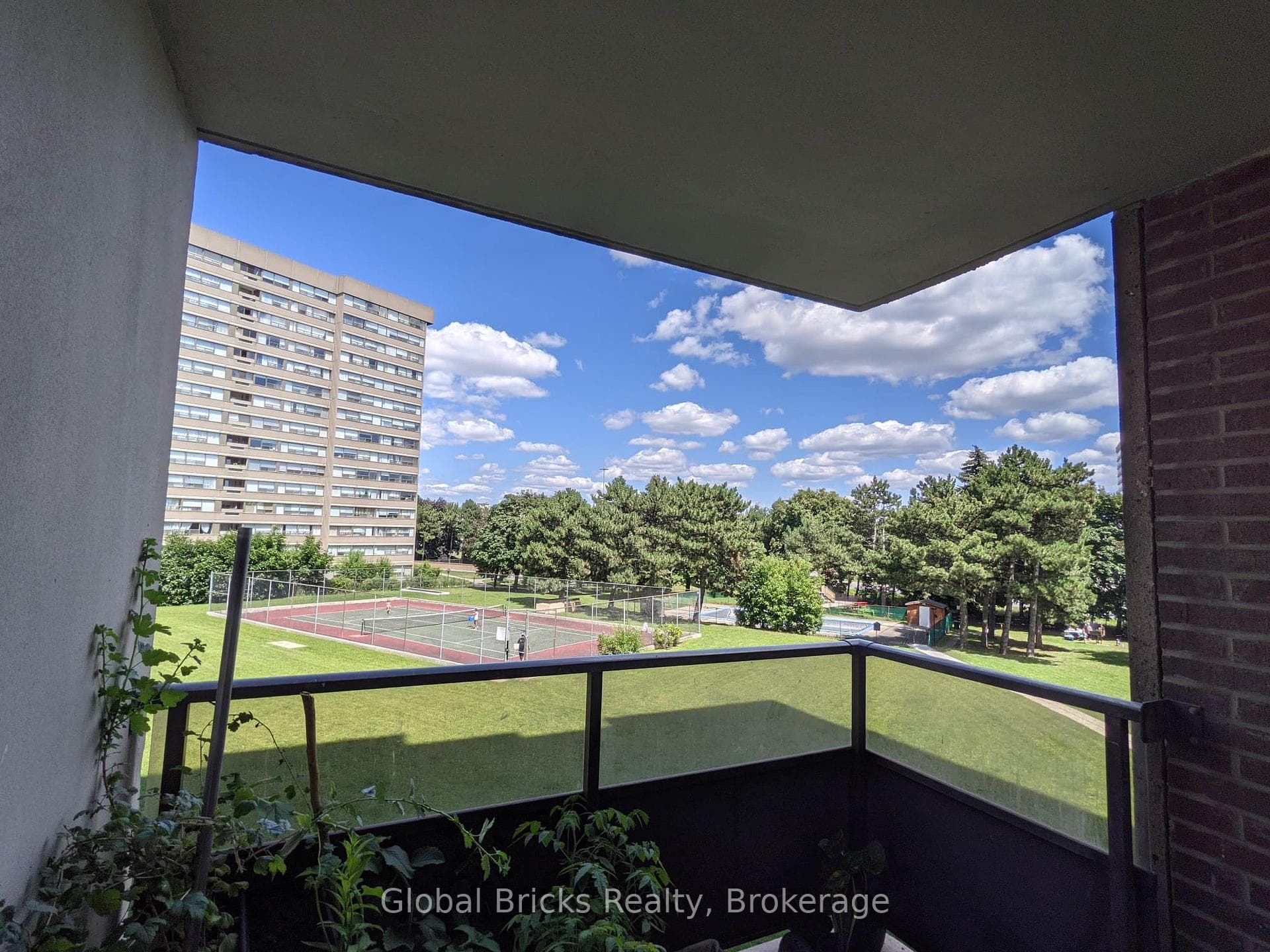 451 The West Mall N/A Unit 320 - Condo photo 10 of 11 in Etobicoke (Islington / Rexdale), Ontario