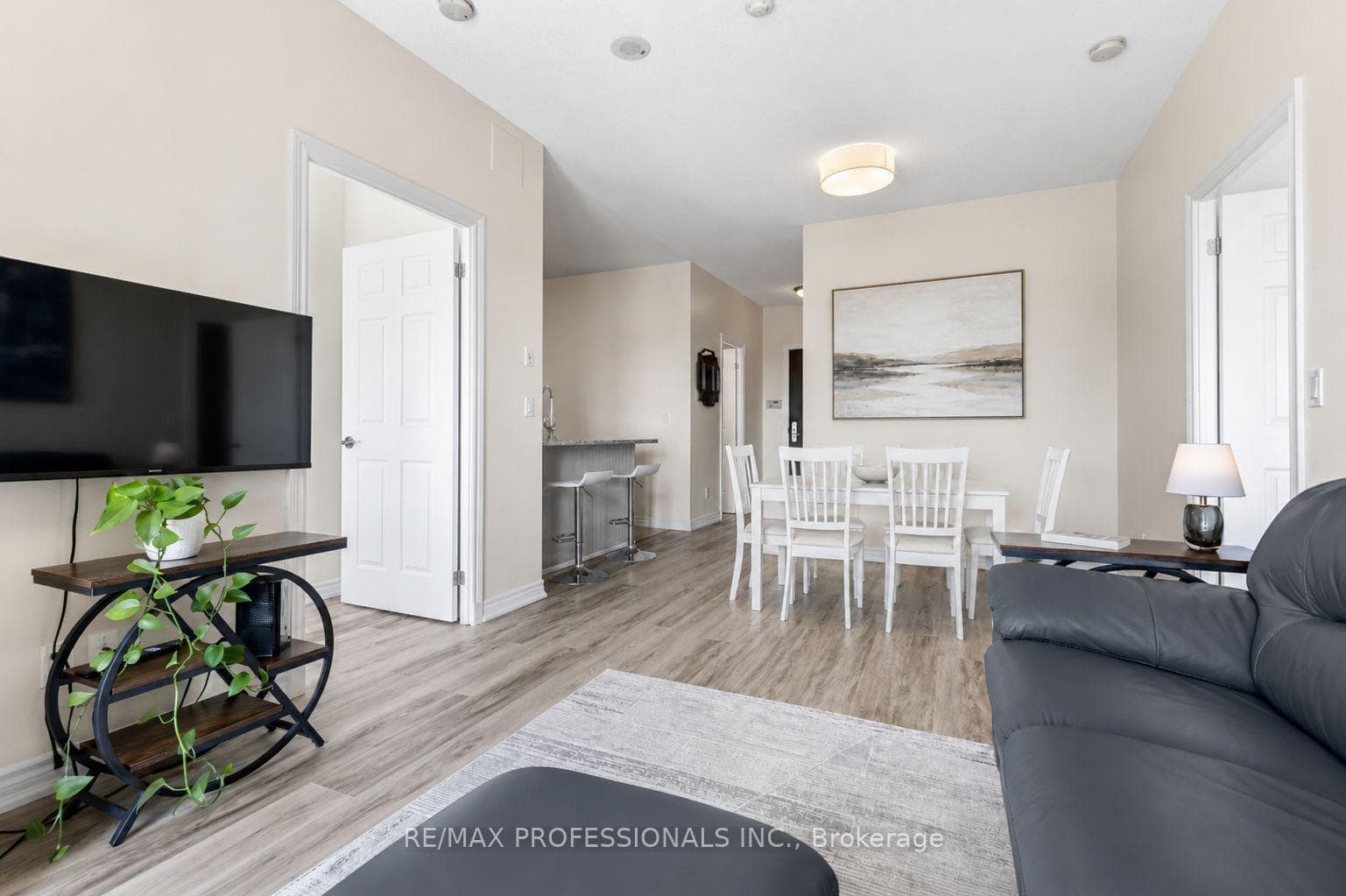 1135 Royal York Road Unit 801 - Condo photo 8 of 17 in Etobicoke (Islington / Rexdale), Ontario
