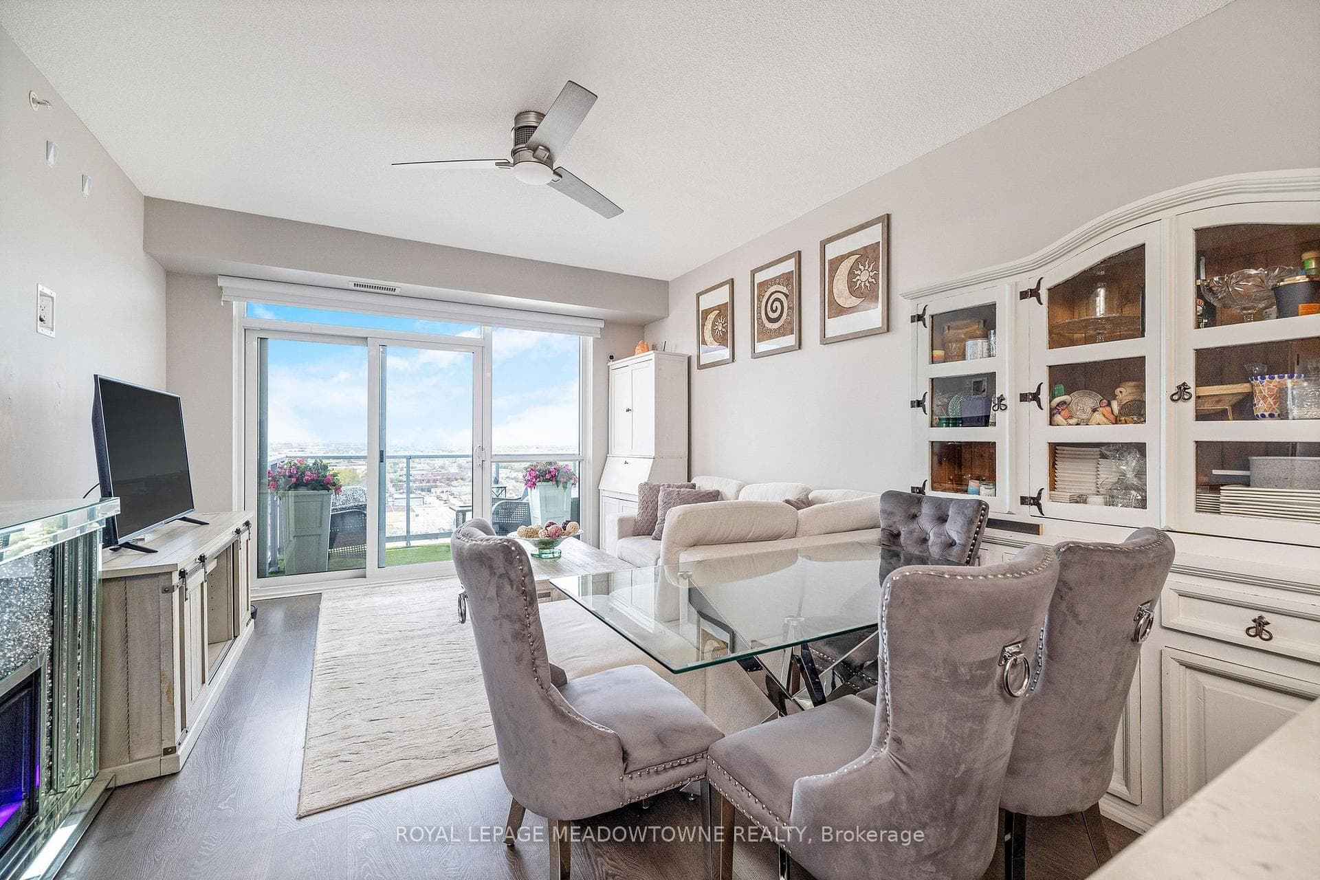 2093 Fairview Street Unit 1902 - Condo photo 11 of 30 in Burlington, Ontario