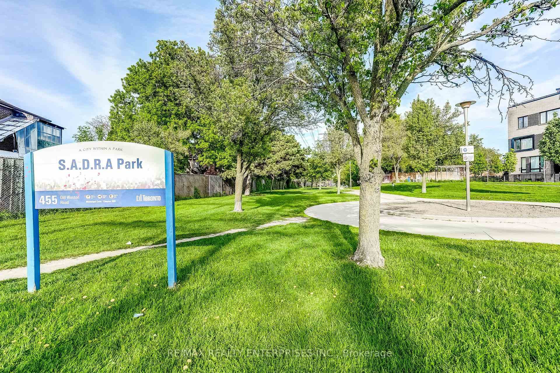 40 Ed Clark Gardens Unit 16 - Condo photo 30 of 31 in Keelesdale / Eglinton West, Ontario