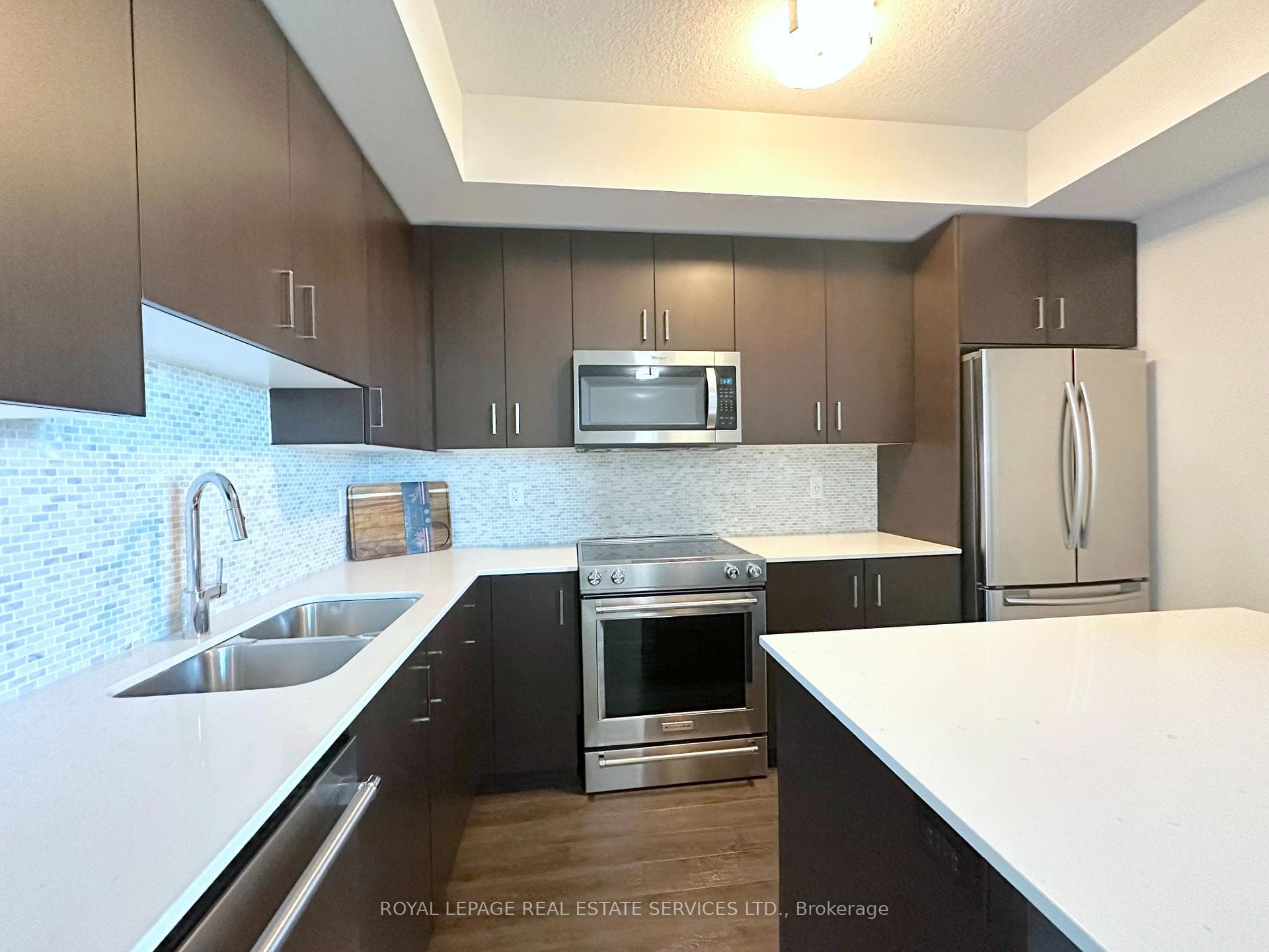 2333 Taunton Road Unit 901 - Condo photo 4 of 25 in Oakville, Ontario