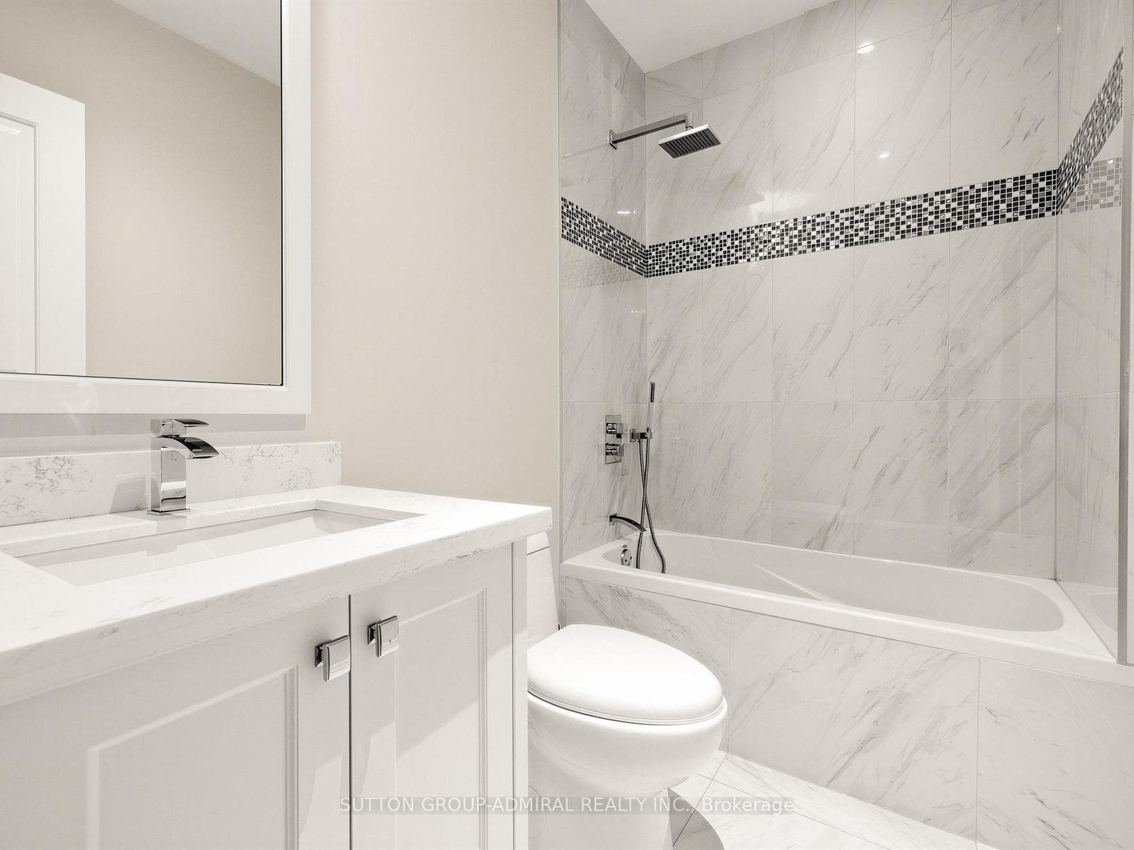 5 Lloydminster Crescent - Detached photo 43 of 50 in Willowdale / Newtonbrook, Ontario